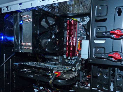 Cooler Master Hyper 411 Nano CPU Air Cooler, SickleFlow 92 PWM Fan, 4 Copper Heat Pipes, 136mm Tall, Sleek Top Cover, AMD Ryzen AM5|AM4, Intel LGA 1851|1700 Brackets - Customer Photo 2