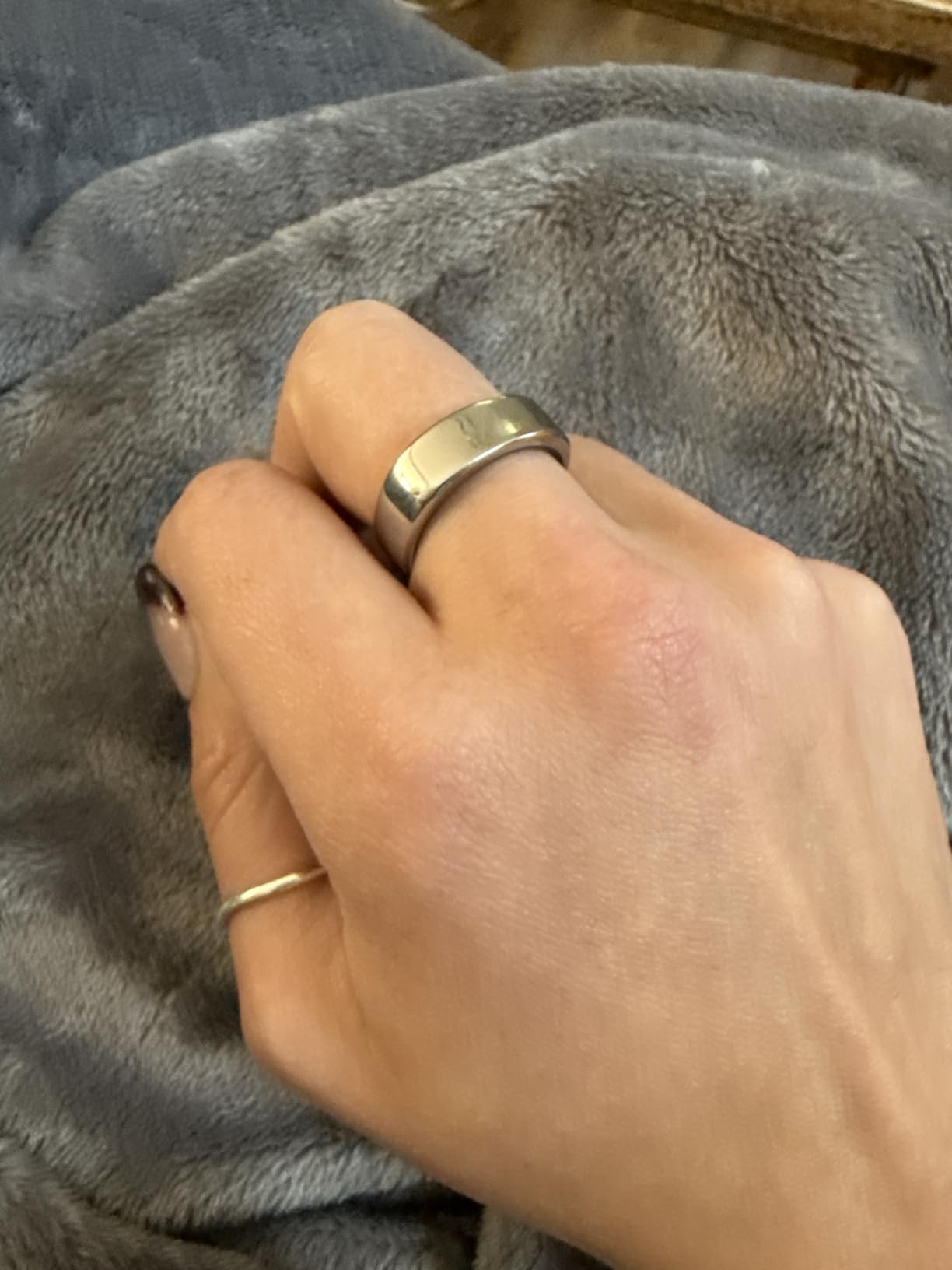 RingConn Gen 2 Air, Ultra-Thin AI Smart Ring, 10-Day Battery Life, Fitness/Sleep/Stress/HR Tracker for Women&Men, No App Fee for Standard Features, iOS & Android Compatible (Size 7, Galaxy Sliver) - Customer Photo 2