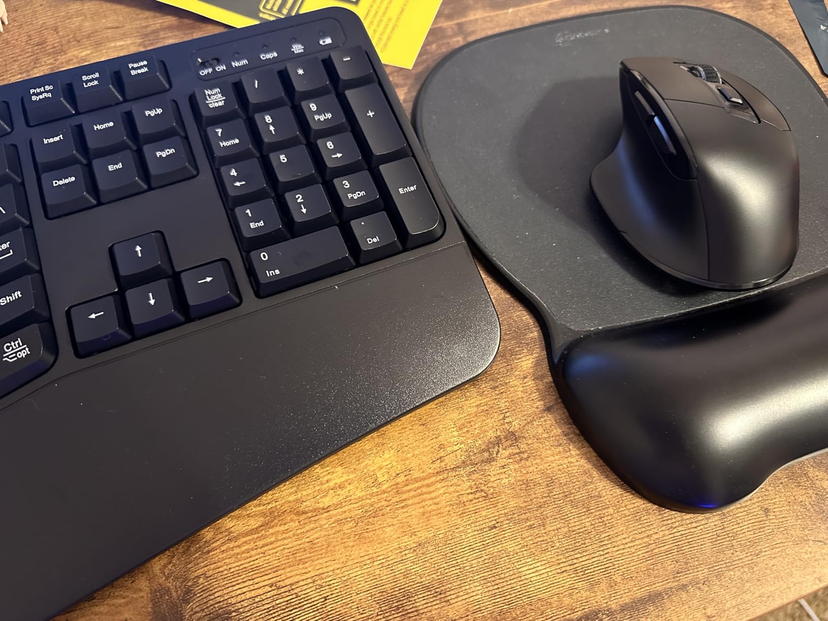 Wireless Keyboard and Mouse Combo, 2.4G Full Size Wave Keys Ergonomic Keyboard with Wrist Rest and 3-Level DPI Adjustable Wireless Ergonomic Mouse for Windows, Mac OS Desktop/Laptop/PC(Black) - Customer Photo 2