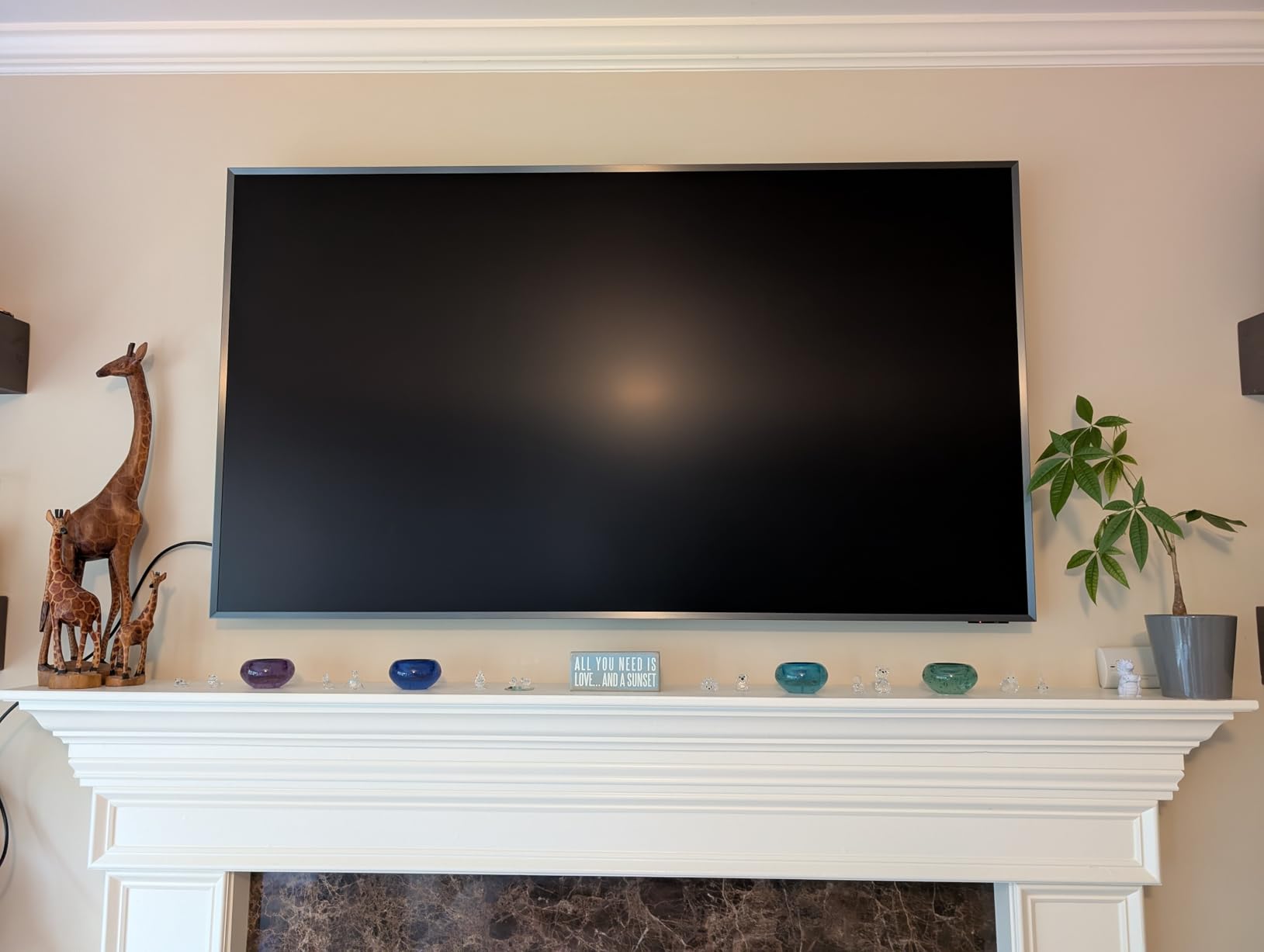 Samsung 85-Inch Class Neo QLED 8K QN900F Series, Vision AI, Mini LED Smart TV (2025 Model, 85QN900F) Neo Quantum HDR 8K Pro, Object Tracking Sound + w/Dolby Atmos, Glare Free, Alexa Built-in - Customer Photo 2