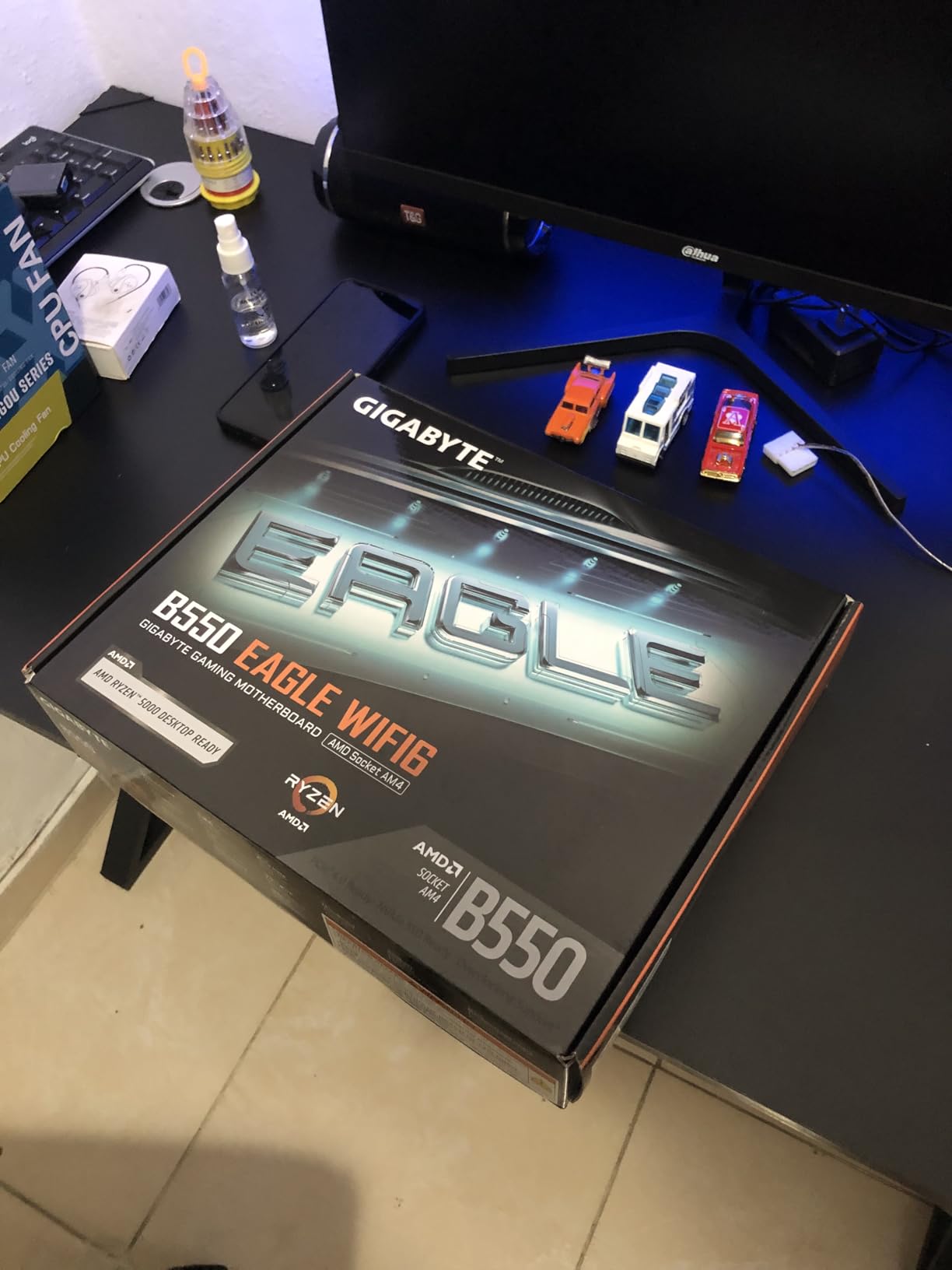 GIGABYTE B550 Eagle WIFI6 Motherboard, Supports AMD AM4 Ryzen 5000 Processors, ATX, DDR4, 2X M.2, PCIe 4.0, WIFI6, 1GbE LAN, EZ-Latch - Customer Photo 5