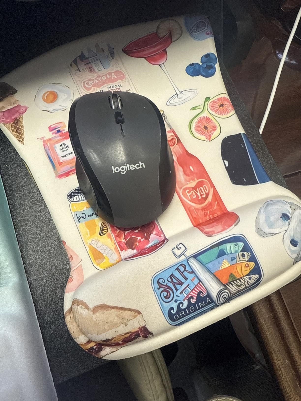 iCasso Ergonomic Mouse Pad, Keyboard Wrist Rest, Memory Foam Mousepad with Wrist Support, Easy Typing and Relieve Wrist Pain Keyboard Pad for Computer(Pink Floral) - Customer Photo 1
