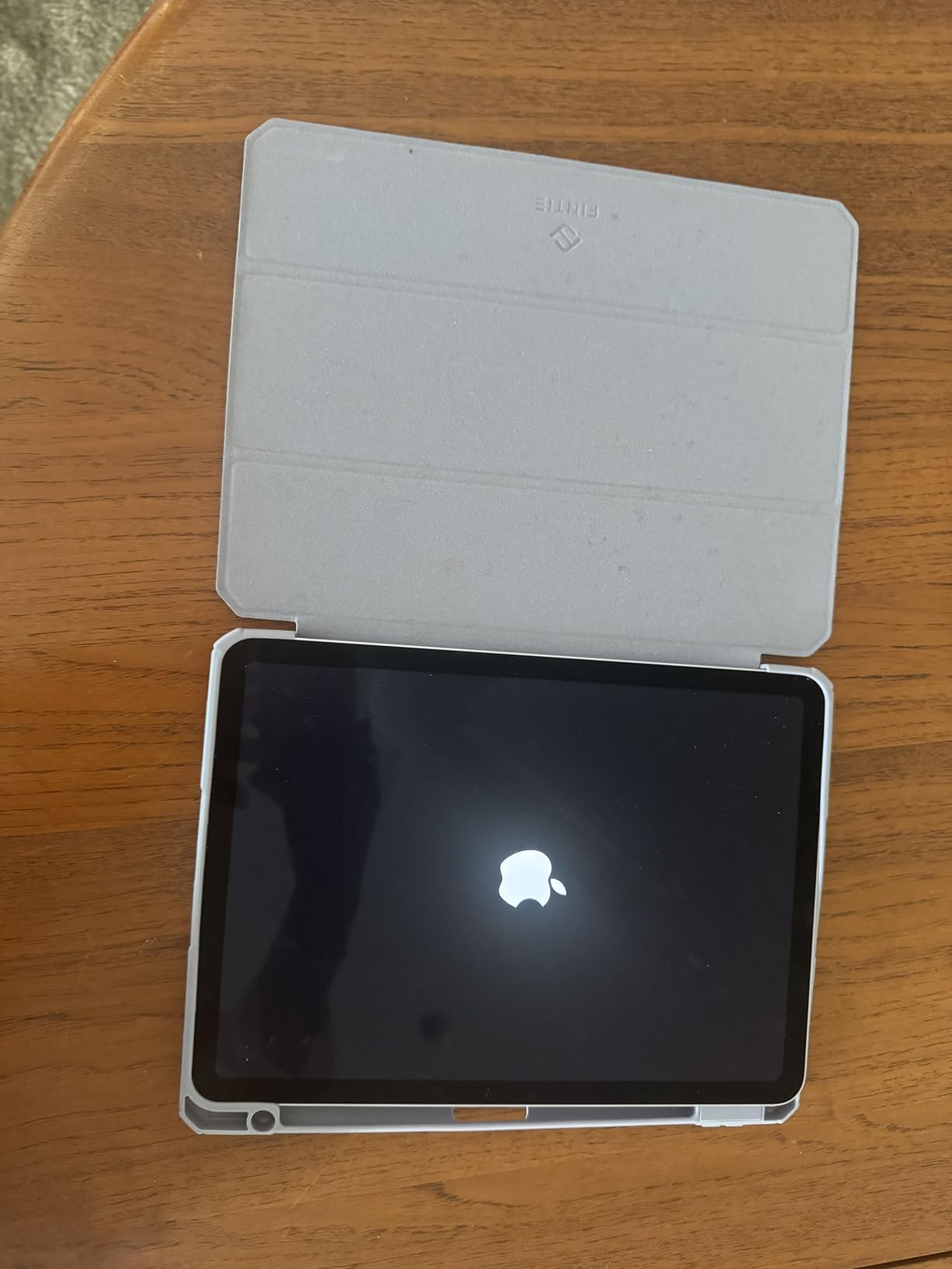Apple iPad Air 11-inch with M3 chip Built for Apple Intelligence, Liquid Retina Display, 128GB, 12MP Front/Back Camera, Wi-Fi 6E, Touch ID, All-Day Battery Life — Space Gray - Customer Photo 3