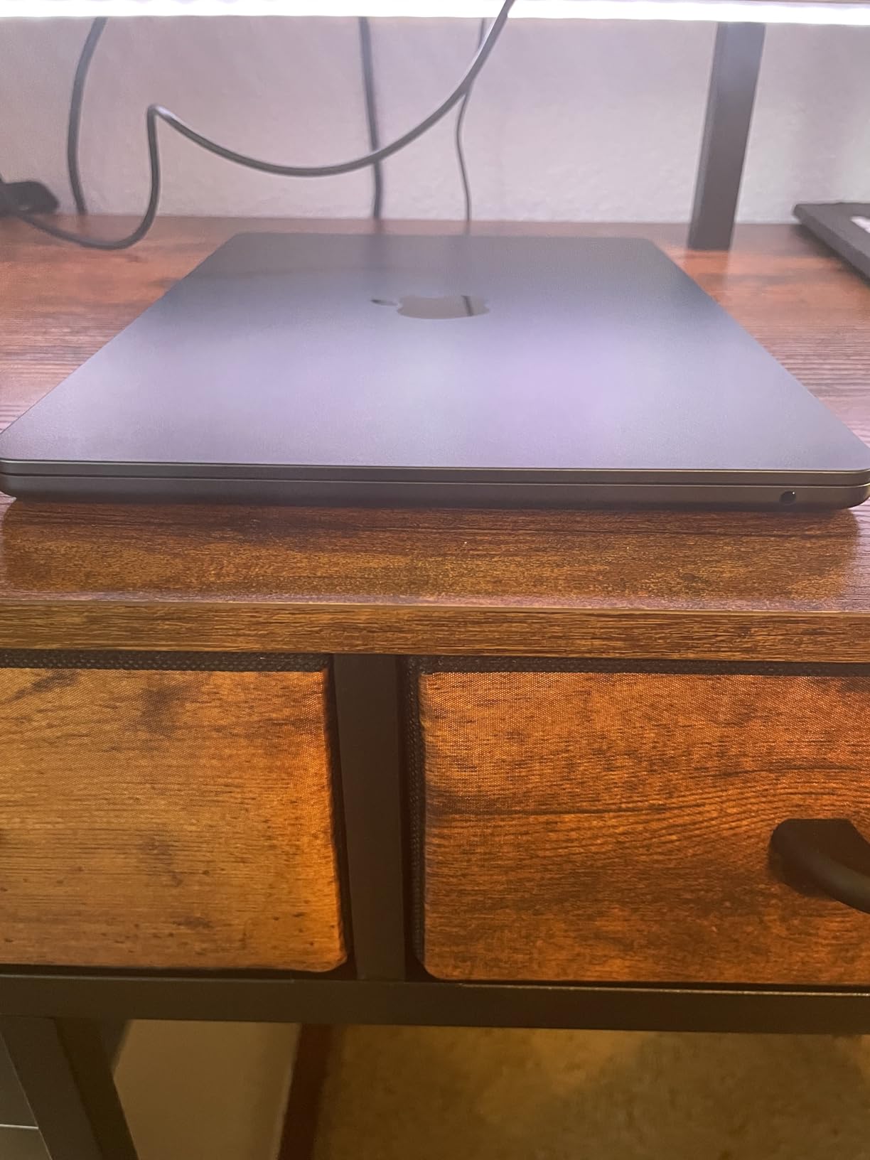 Apple 2025 MacBook Air 13-inch Laptop with M4 chip: Built for Apple Intelligence, 13.6-inch Liquid Retina Display, 16GB Unified Memory, 256GB SSD Storage, 12MP Center Stage Camera, Touch ID; Starlight - Customer Photo 1