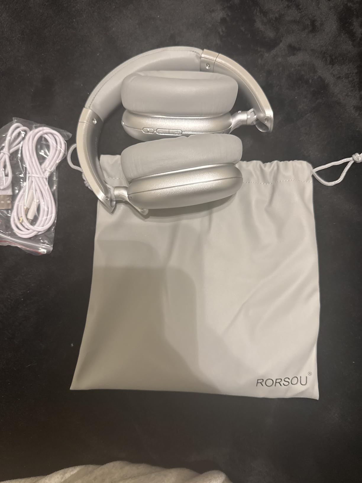 RORSOU C6 Active Noise Cancelling Headphones, Wireless Over Ear Bluetooth Headphones, 60H Playtime, Lightweight Folding Deep Bass Comfort Fit Ear Cups Headset with Mic for iPad/Travel/PC/Home Silver - Customer Photo 2