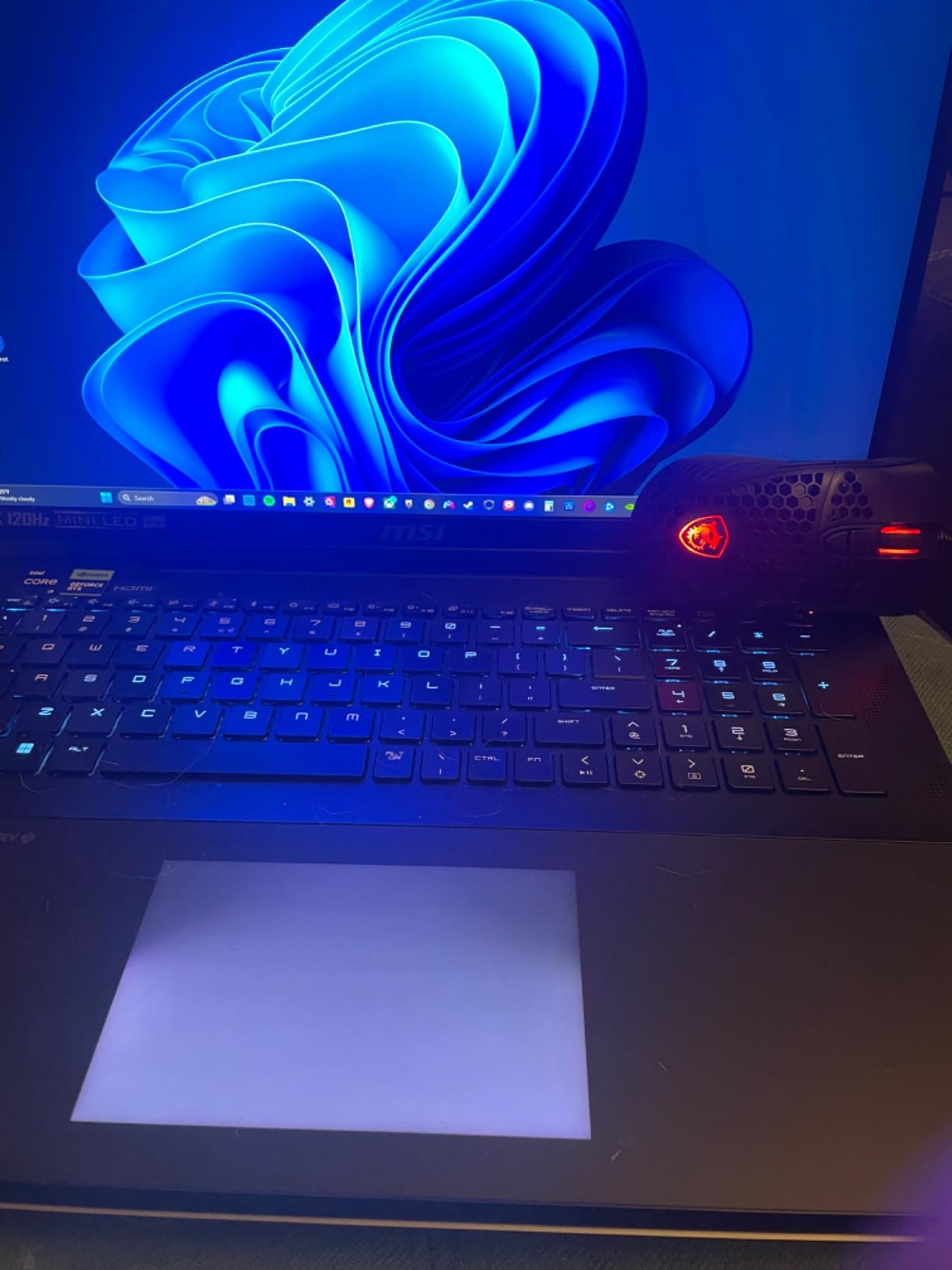 MSI Titan 18 HX AI 18
