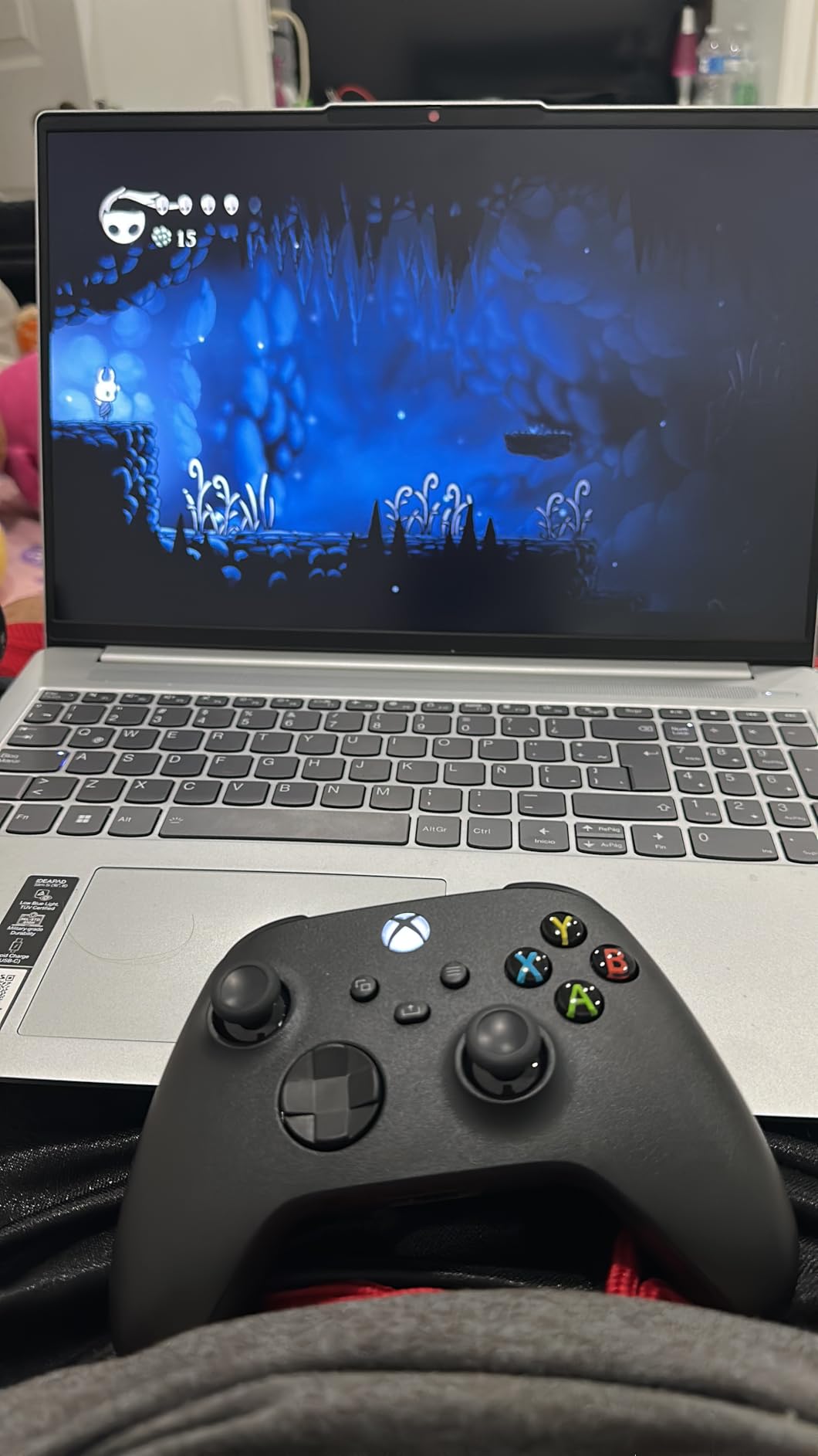 Xbox Wireless Gaming Controller + USB-C® Cable (2025) – Carbon Black – Play on Xbox, Windows, Android, iOS, FireTV Sticks, Smart TVs, VR Headsets - Customer Photo 3
