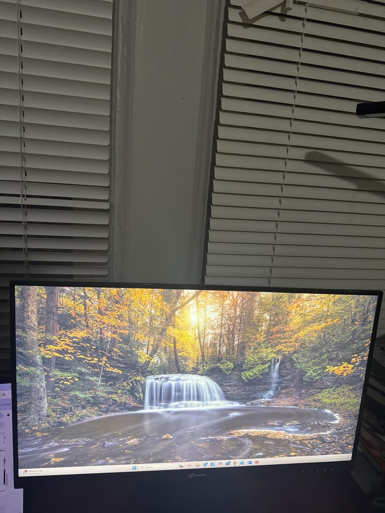 ArcticPro 24inch Computer Monitor, FHD 1080p, 144Hz Office and Gaming Monitor, IPS, Adaptive Sync, 110% sRGB, 1ms, 3-Sided Frameless, Ultra Slim, VESA Mountable, Anti-Blue Light Design, HDMI, DP - Customer Photo 5