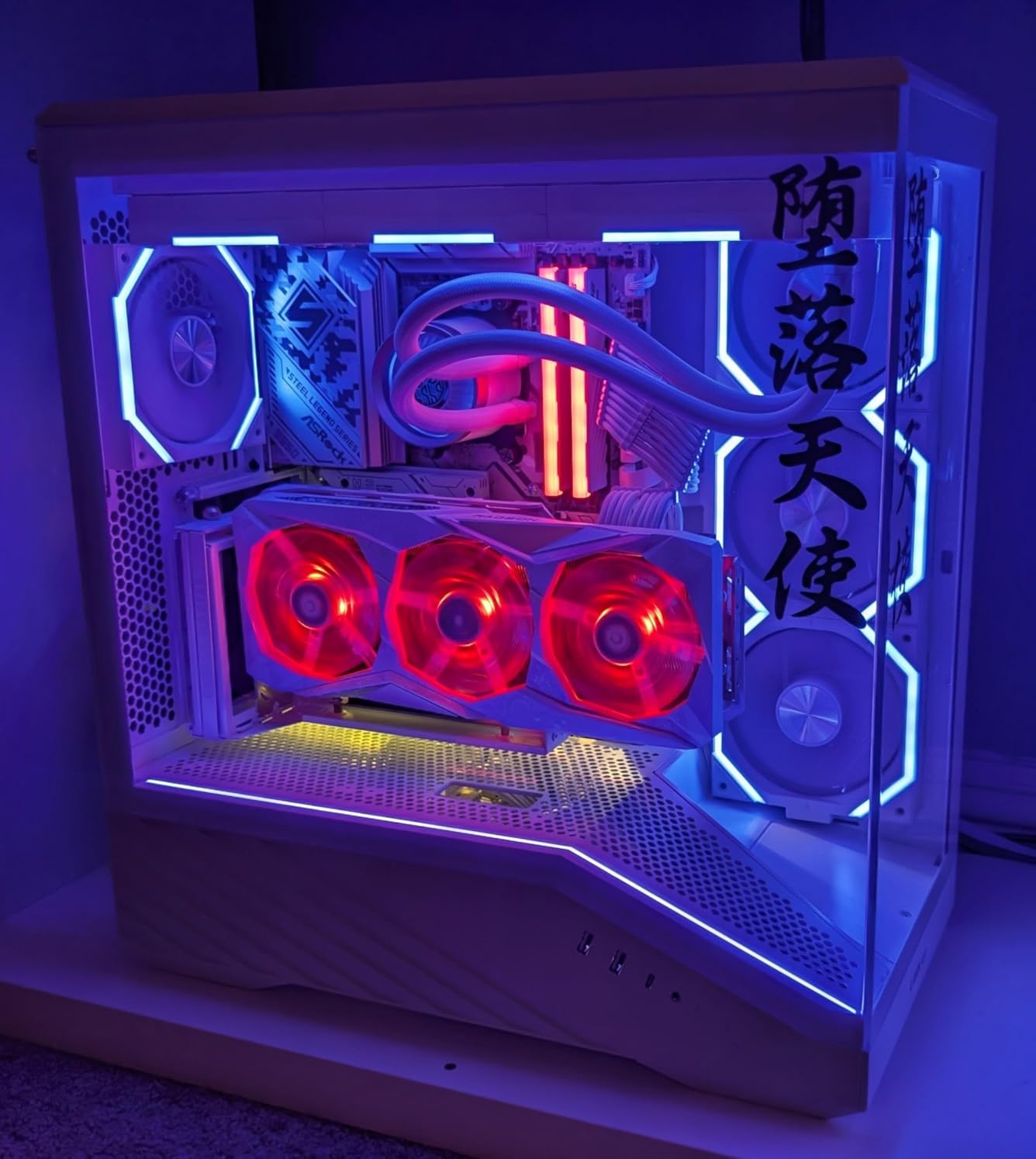 Lian Li V100 ATX Mid-Tower PC Case, 4 x 120mm ARGB PWM Fans Pre-Installed, LED RGB Strip, Display Platform with Tempered Glass, Support 420mm GPUs, 360mm Radiator, Optimized Airflow - Black (V100RX) customer photo 1