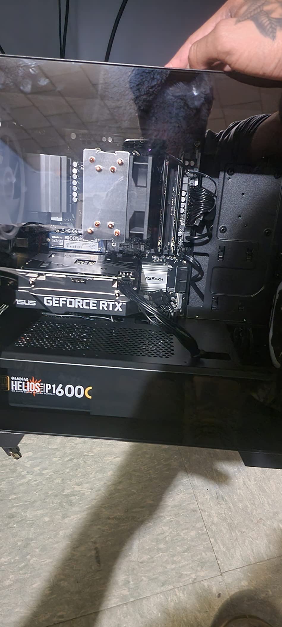 Skytech Gaming King 95 Desktop PC, Ryzen 7 9800X3D 4.7 GHz (5.2 GHz), NVIDIA RTX 5070 Ti 16GB, 2TB Gen4 NVMe SSD, 32GB DDR5 RAM 6000 RGB, 850W Gold PSU, 360mm ARGB AIO, Wi-Fi, Win 11 - Customer Photo 1