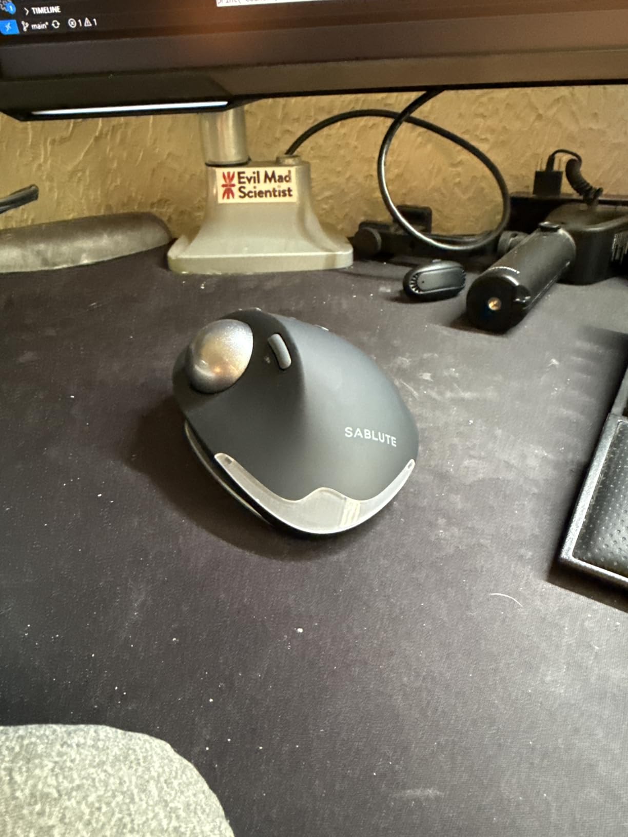 SABLUTE Wireless Trackball Mouse, Ergonomic Bluetooth Rechargeable Computer Mouse, Backlit Rollerball Thumb Laptop mice with 5 Level DPI, Adjustable Angle, 3 Devices Connection for PC, Mac, Windows - Customer Photo 1