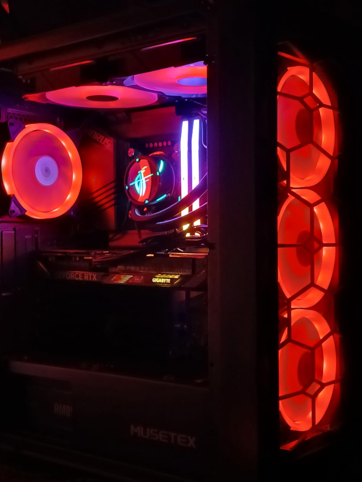 GIGABYTE GeForce RTX 5060 Ti Gaming OC 16G Graphics Card, 16GB 128-bit GDDR7, PCIe 5.0, WINDFORCE Cooling System, GV-N506TGAMING OC-16GD Video Card - Customer Photo 2