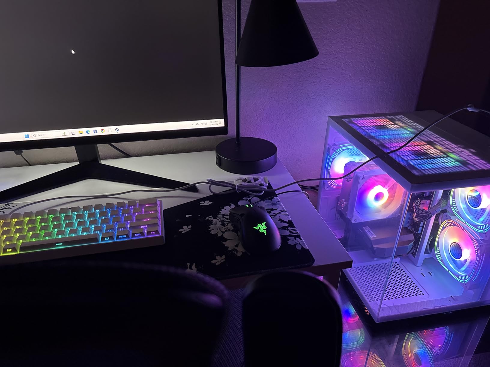PreBuilt Gaming PC AMD Ryzen7 8700F(8Core 16Threads Up to 5.0G) 32G DDR5 RAM Nvme 1TB SSD RTX 4060 8G WiFi 6 Desktop Computers White - Customer Photo 1