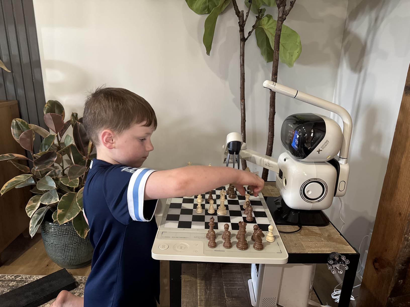 AI Chess Robot with Robotic Arm Electronic Computer Chess Board– 25 AI Levels, 1200+ Exercises, Endgame Trainer, Classic Game Replay, Voice Coaching, Lichess Integration - Customer Photo 2