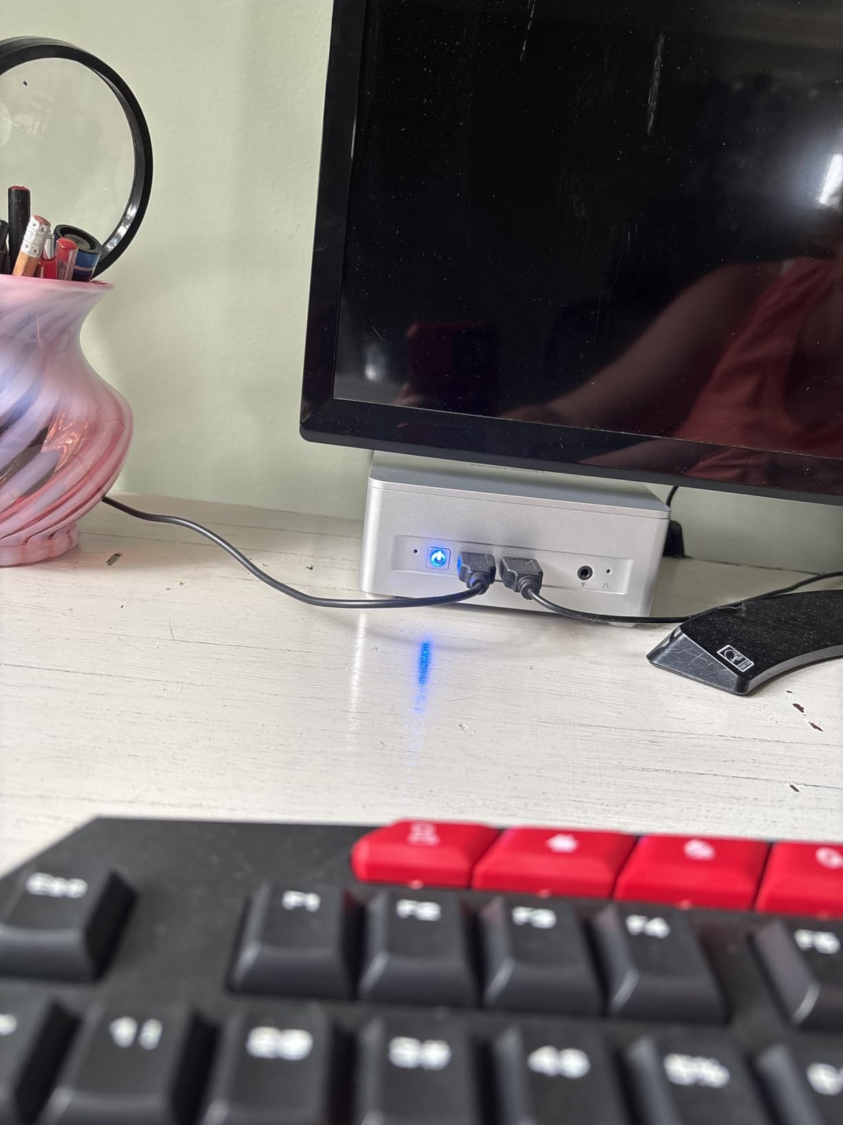 MINISFORUM Mini Server UM560 XT AMD Ryzen 5 5600H Mini PC 32GB RAM 512GB PCIe SSD Mini Computer, 2.5G Intel NIC, 2 X HDMI & USB-C, 6 X USB Port,Small Form Factor Customer Review MINISFORUM Mini Server UM560 XT AMD Ryzen 5 5600H Mini PC 32GB RAM 512GB PCIe SSD Mini Computer, 2.5G Intel NIC, 2 X HDMI & USB-C, 6 X USB Port,Small Form Factor - Customer Photo 1