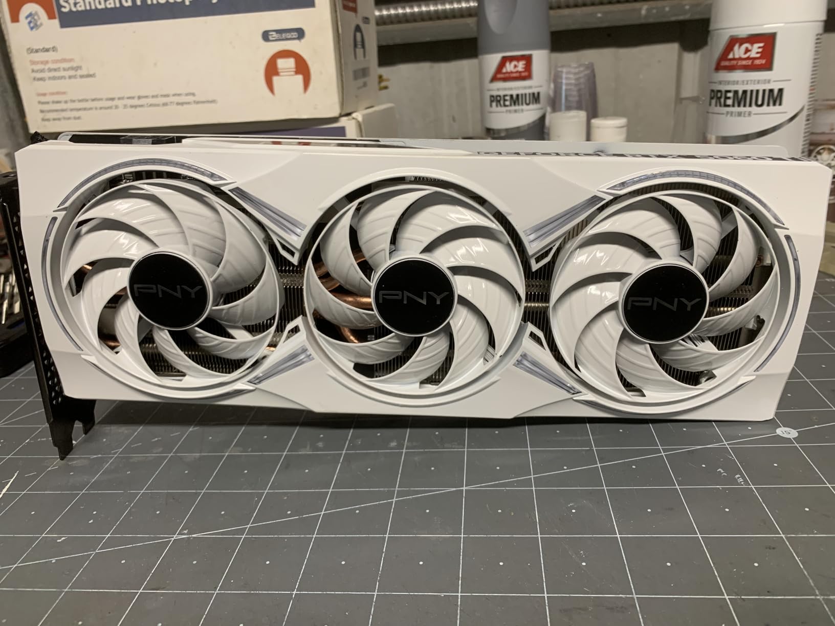 PNY NVIDIA GeForce RTX™ 5060 Ti Epic-X™ ARGB OC Triple Fan, Graphics Card (8GB GDDR7, 128-bit, Boost Speed: 2692 MHz, SFF-Ready, PCIe® 5.0, HDMI®/DP 2.1, 2-Slot, NVIDIA Blackwell Architecture, DLSS 4) - Customer Photo 4