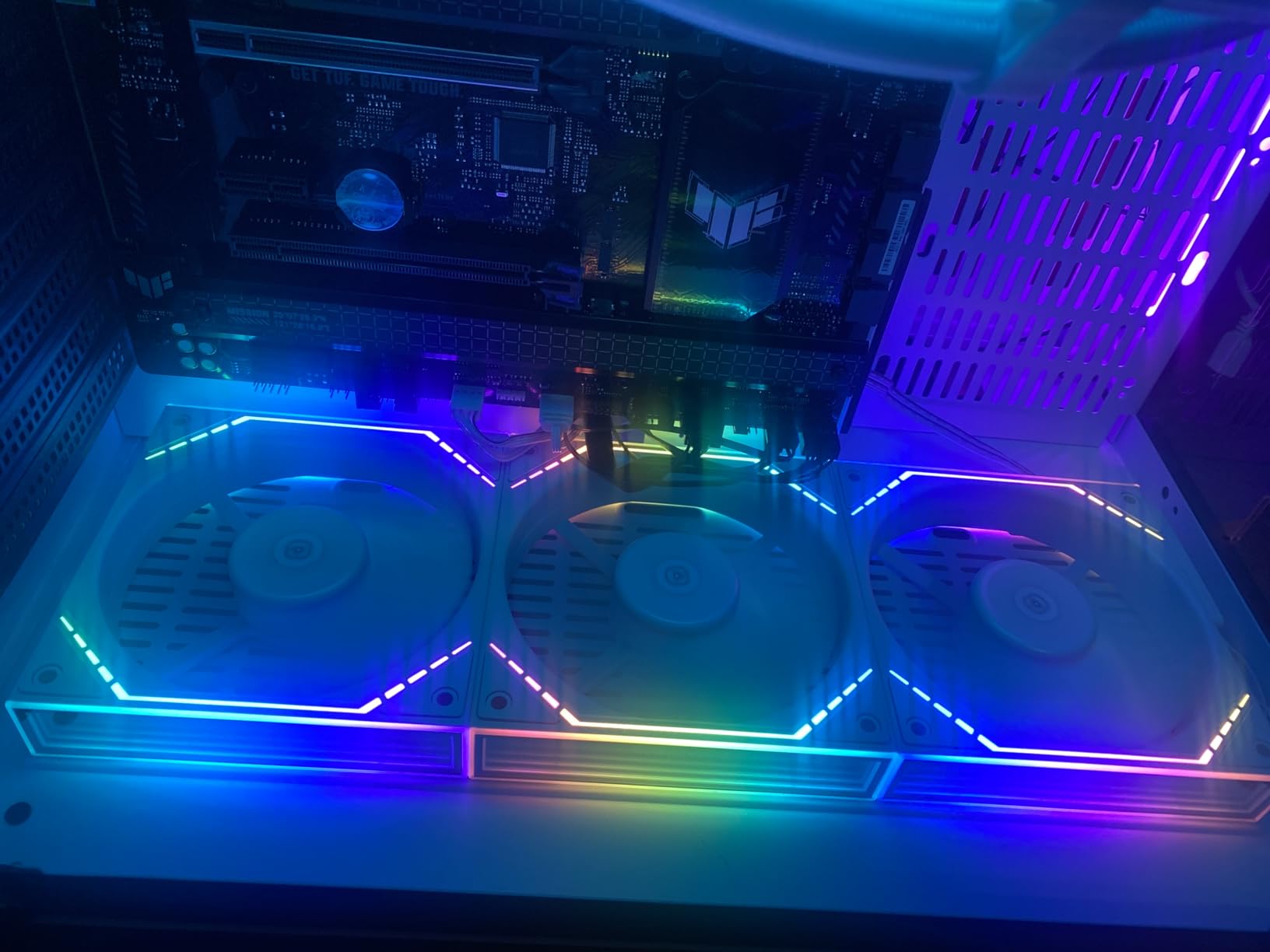 Thermalright TL-M12Q X3 120mm PC Case Cooling Fans, Daisy-Chain | 2000RPM | High Airflow | ARGB | Dual Infinity Mirrors Lighting for Gaming Build(3-Pack) - Customer Photo 4