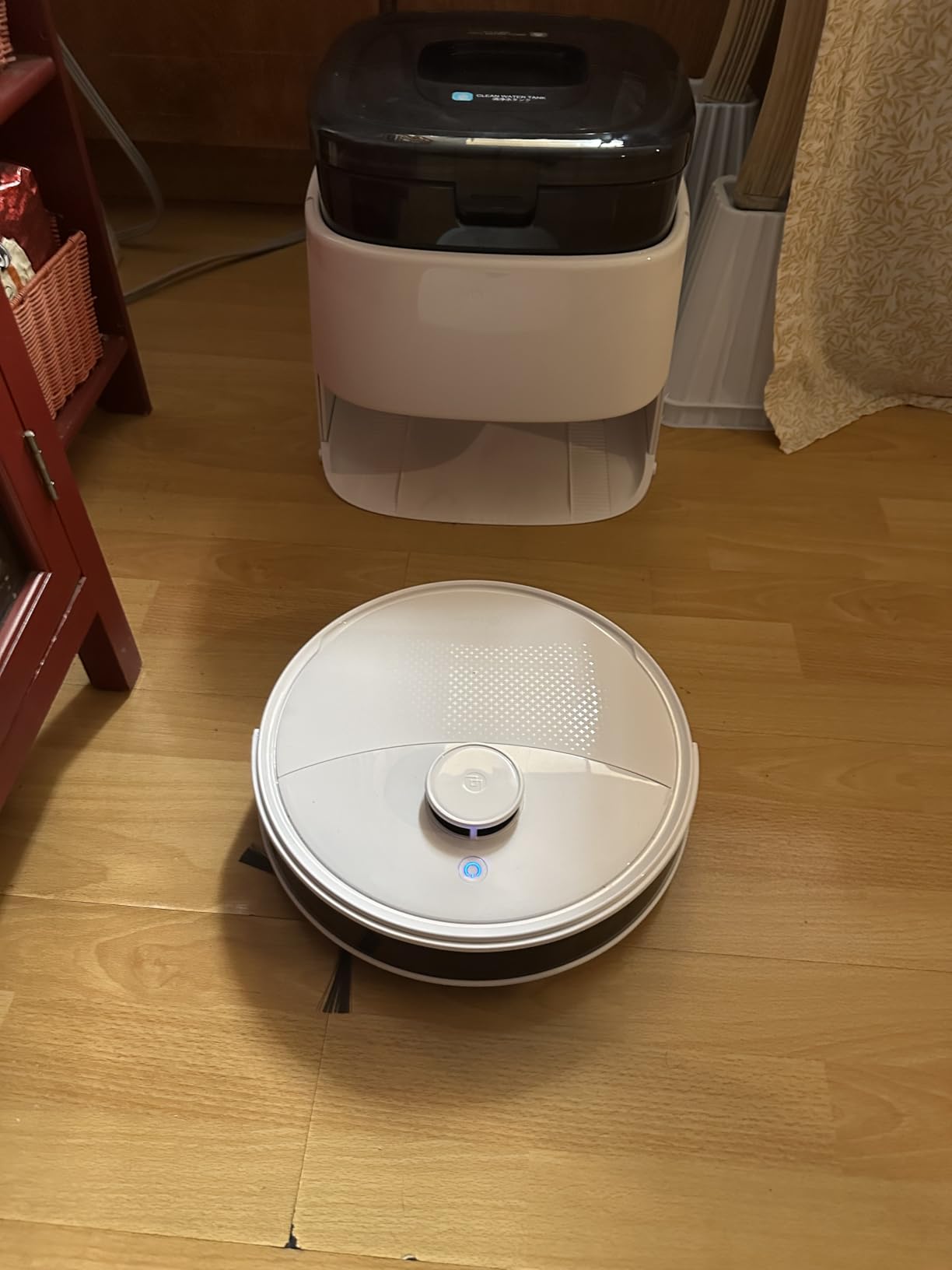 Lefant M210 Pro Robot Vacuum, Slim Quiet, 3 Adjustable Suction Levels, 6 Modes, Robot Vacuum Cleaner for Pet Hair, Hard Floors & Low Carpets, Self-Charging, WiFi/App/Alexa Control, Gray - Customer Photo 1