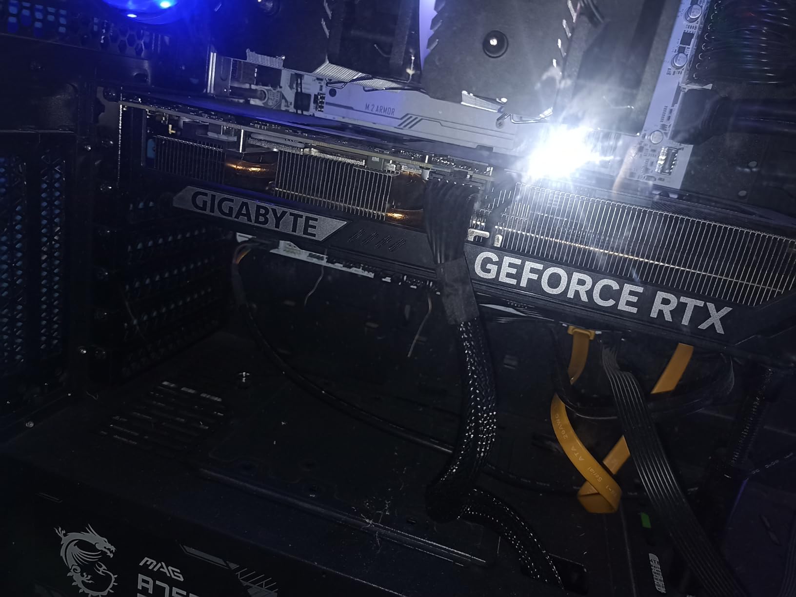 GIGABYTE GeForce RTX 5070 WINDFORCE SFF 12G Graphics Card, 12GB 256-bit GDDR7, PCIe 5.0, WINDFORCE Cooling System, GV-N5070WF3-12GD Video Card - Customer Photo 1