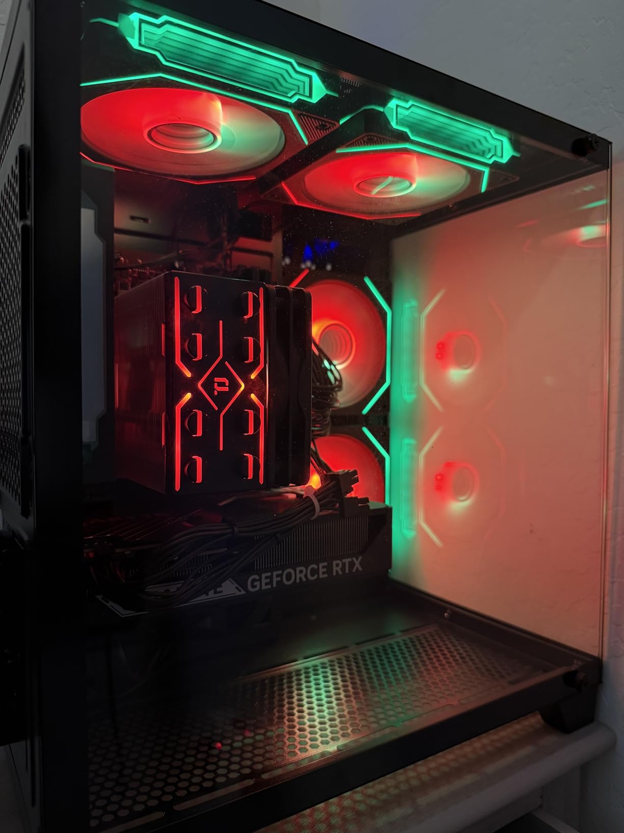 Gaming PC Desktop Computer,Core i5 14400F Gaming Computer RTX 5060,32GB RAM 1TB SSD,ARGB Fan,Prebuilt Gaming PC Tower for Office - Customer Photo 2