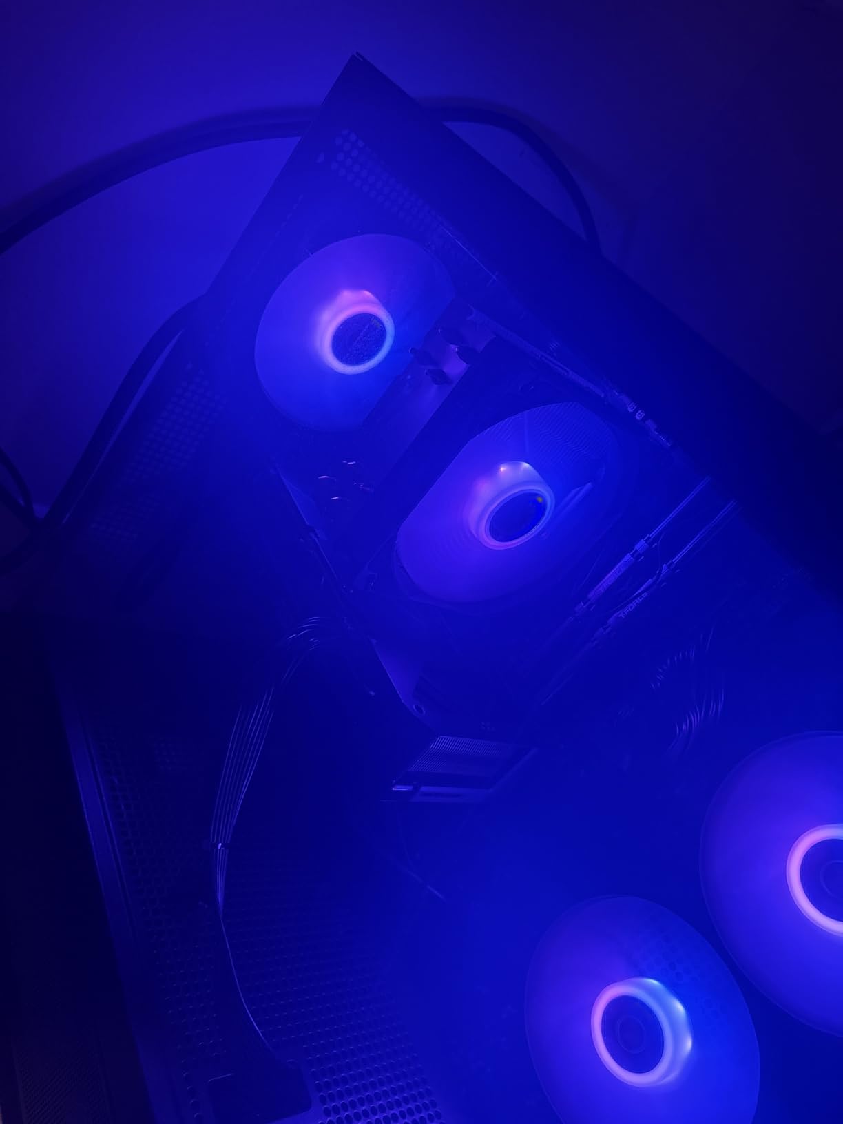 Skytech Gaming Azure 3 Gaming PC, AMD Ryzen 7 5700 3.7GHz, NVIDIA RTX 5060, 1TB NVMe SSD, 32GB DDR4 RAM 3200, 650W Gold PSU, Wi-Fi, Win 11, Desktop - Customer Photo 2