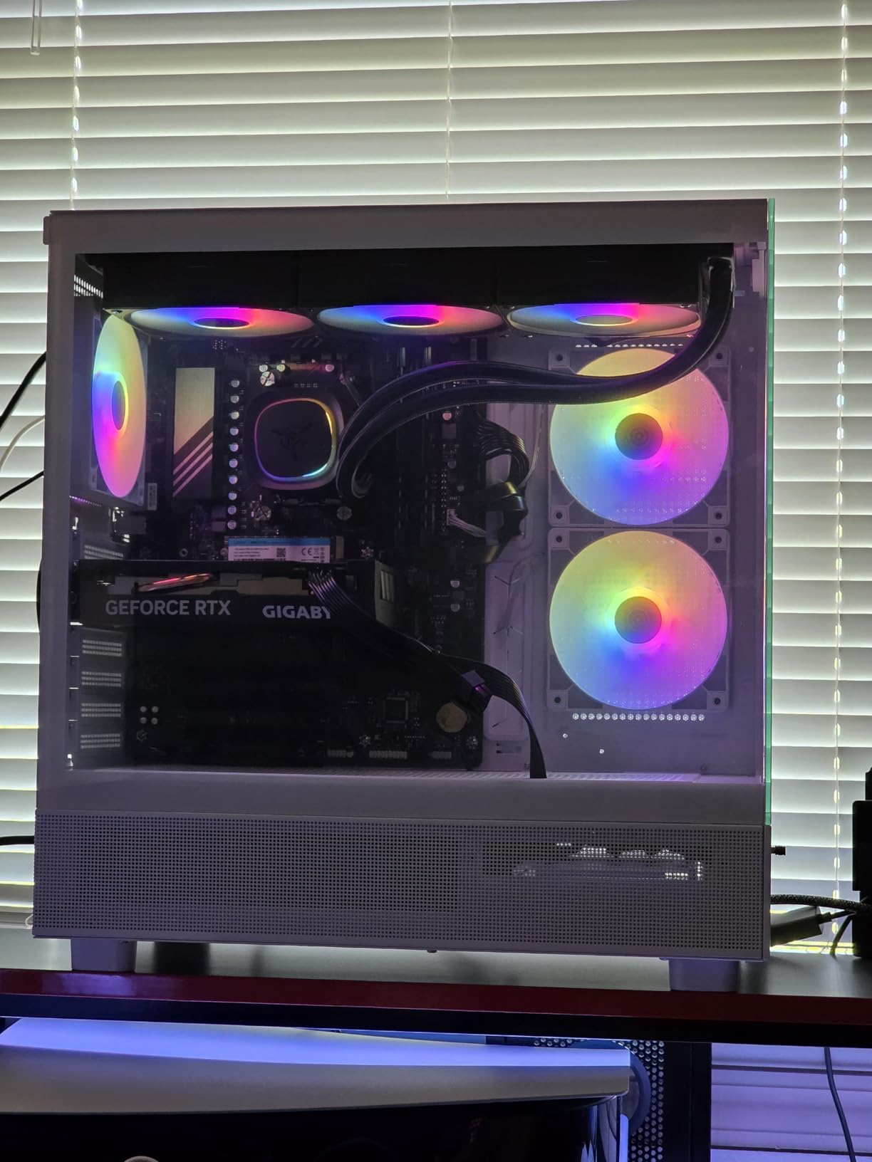 Skytech Gaming Azure 3 Gaming PC, AMD Ryzen 7 9700X 3.8GHz, NVIDIA RTX 5060, 1TB NVMe SSD, 32GB DDR5 RAM 6000, 850W Gold ATX 3 PSU, 360 ARGB AIO, Wi-Fi, Win 11, Desktop - Customer Photo 4