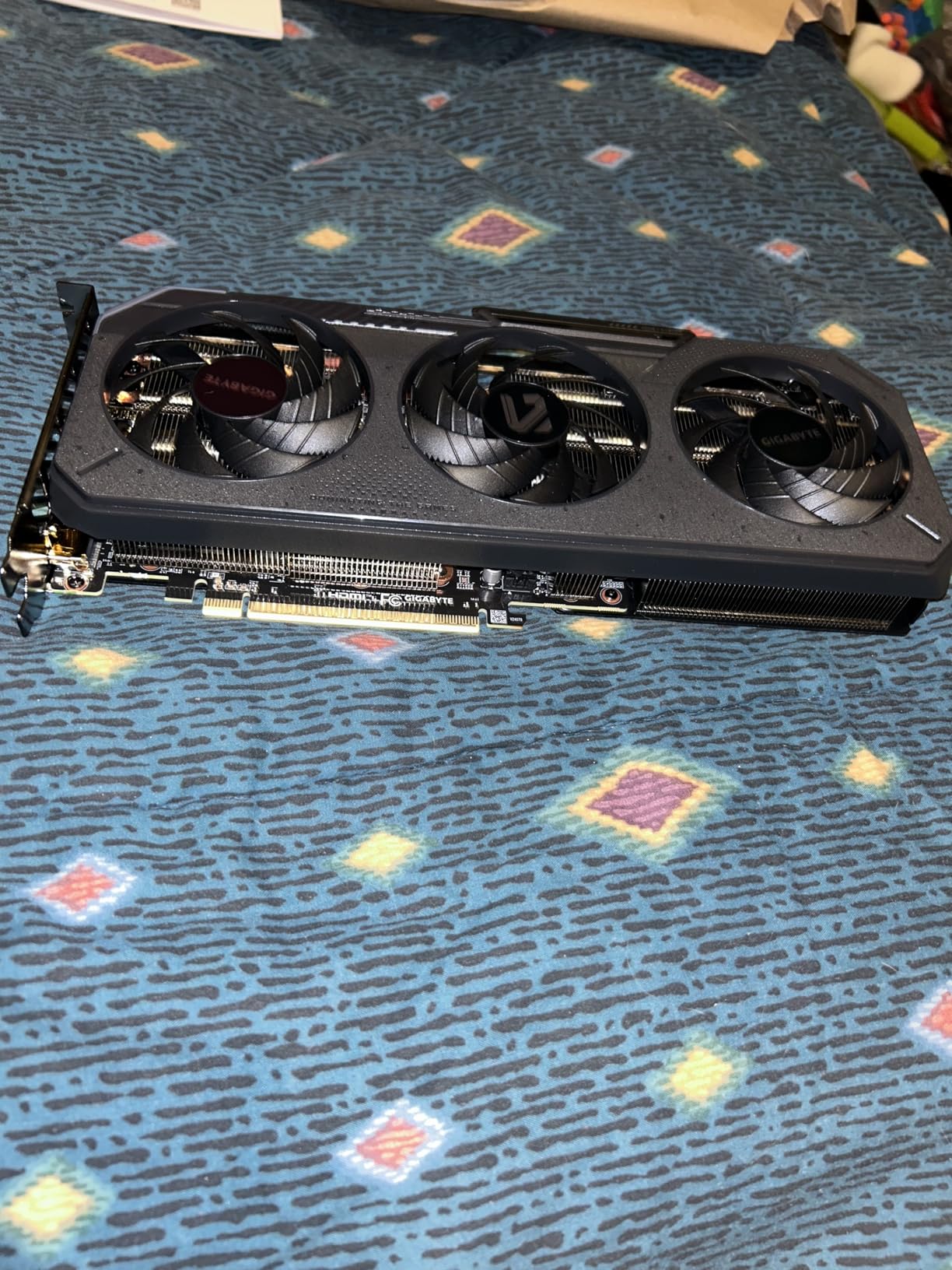 GIGABYTE Radeon RX 9060 XT Gaming OC 16G Graphics Card, PCIe 5.0, 16GB GDDR6, GV-R9060XTGAMING OC-16GD Video Card - Customer Photo 3
