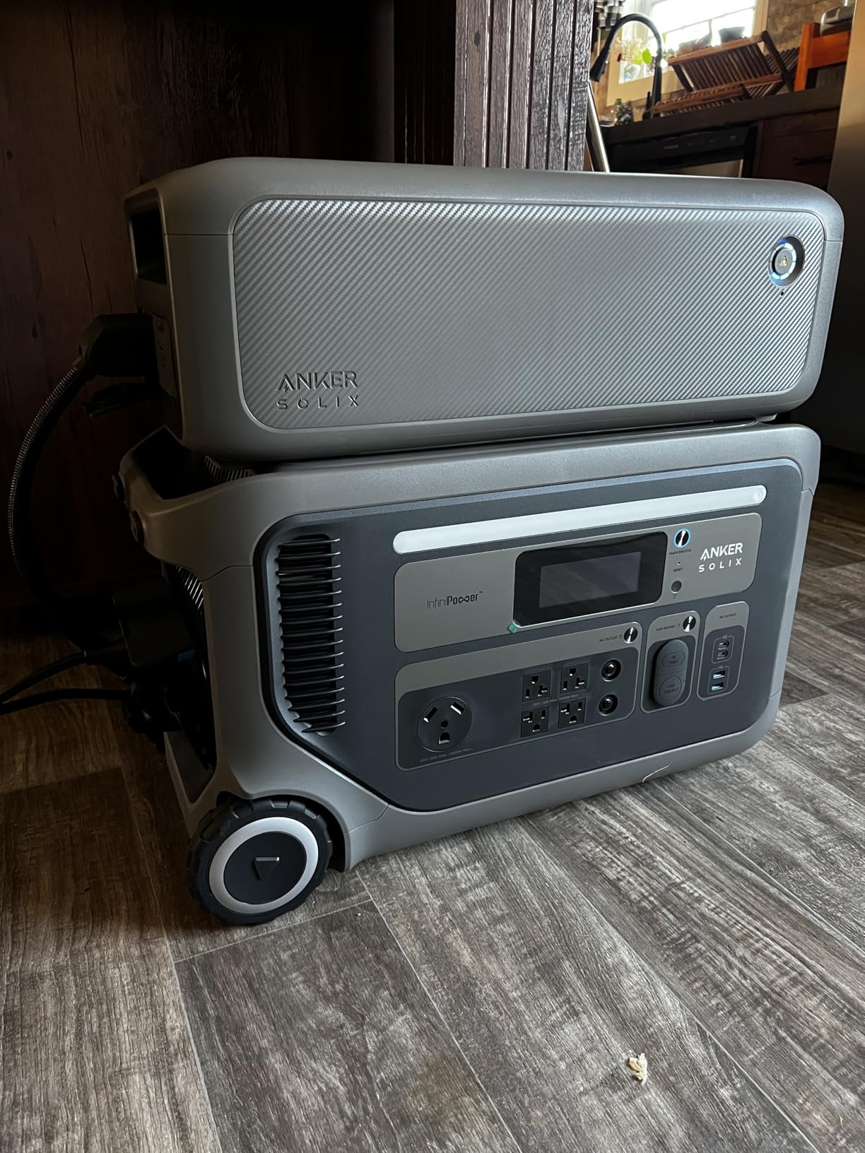 Anker SOLIX F3000 Portable Power Station and 400W Solar Panel, 3,072Wh, 6,000W Recharging, Solar Generator for Home Use, Expandable to 24kWh, For Outages, Camping, RVs, and Emergencies - Customer Photo 3