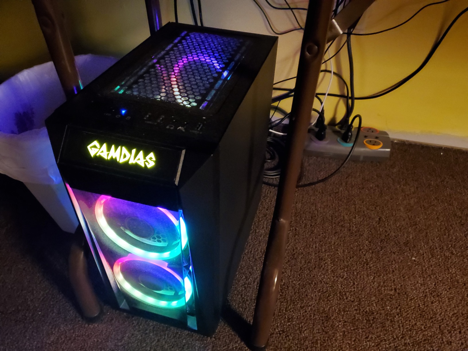 Skytech Gaming Azure 3 Gaming PC, AMD Ryzen 7 9700X 3.8GHz, NVIDIA RTX 5060, 1TB NVMe SSD, 16GB DDR5 RAM 6000, 850W Gold ATX 3 PSU, 360 ARGB AIO, Wi-Fi, Win 11, Desktop - Customer Photo 5