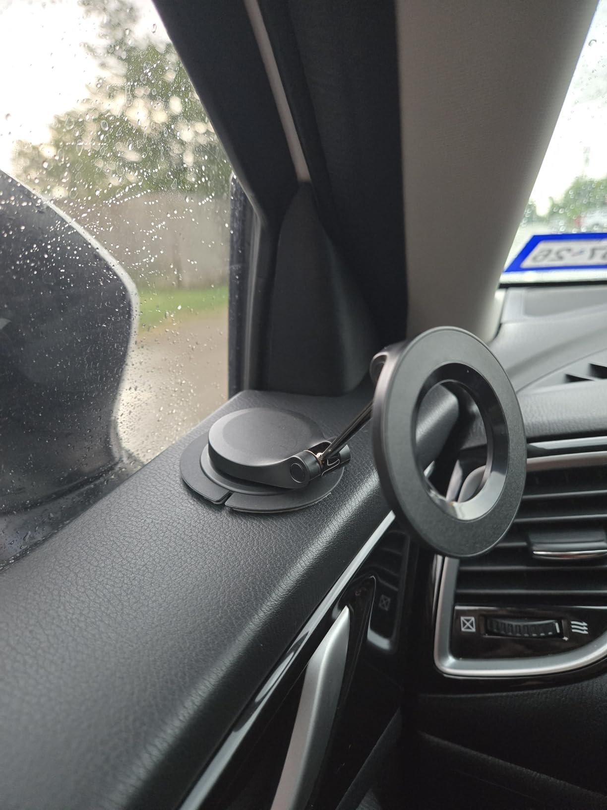 LISEN for iPhone 17 MagSafe Car Mount, Ultra Magnetic Phone Holder for Car Dashboard, Car Accessories for iPhone 16 Pro Max Customer Review LISEN for iPhone 17 MagSafe Car Mount, Ultra Magnetic Phone Holder for Car Dashboard, Car Accessories for iPhone 16 Pro Max - Customer Photo 4