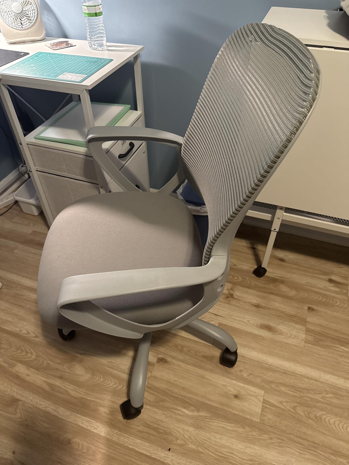 SMUG Home Office Computer Desk Chair - Ergonomic Mid-Back Mesh Swivel Rolling Work with Wheels, Comfy Lumbar Support and Armrest, for Bedroom, Study, Dorm, Student, Adults - Customer Photo 1