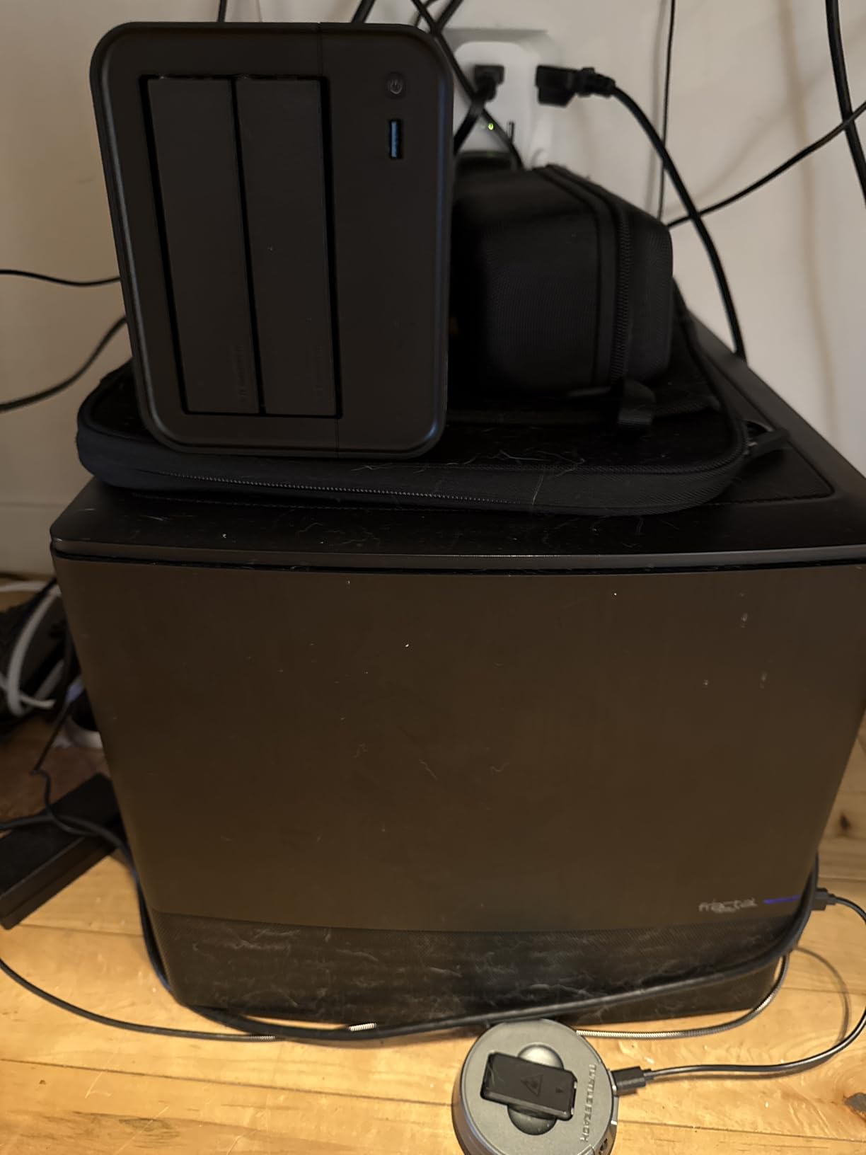 TERRAMASTER F2-425 2-Bay NAS Storage - Intel x86 Quad-Core CPU, 4GB RAM, 2.5GbE LAN, Network Attached Storage Multimedia Server for Home Users (Diskless) - Customer Photo 3