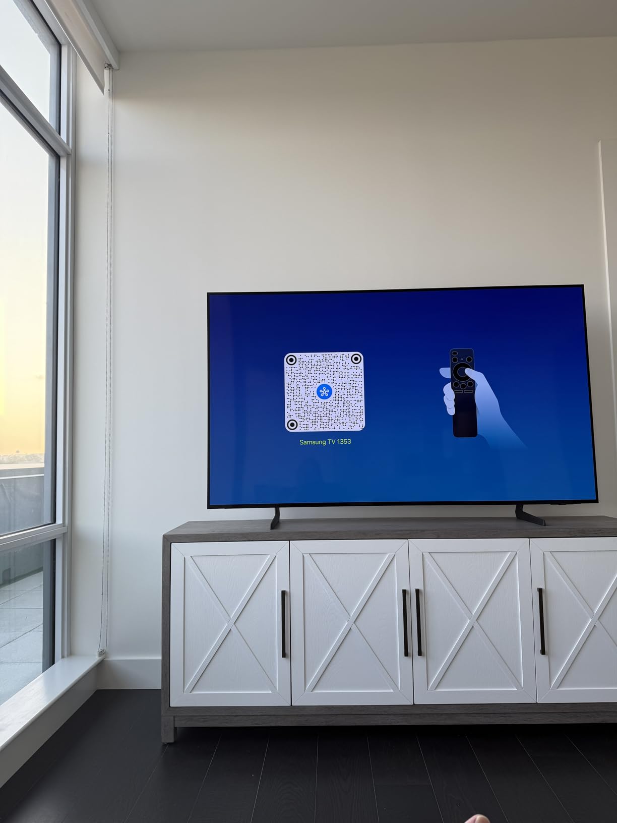 SAMSUNG 77-Inch Class OLED S84F Series Samsung Vision AI Smart TV (2025 Model, 77S84F) NQ4 AI Gen2 Processor, 4K AI Upscaling, OLED HDR, Pantone Validated, Motion Xcelerator 120Hz - Customer Photo 1