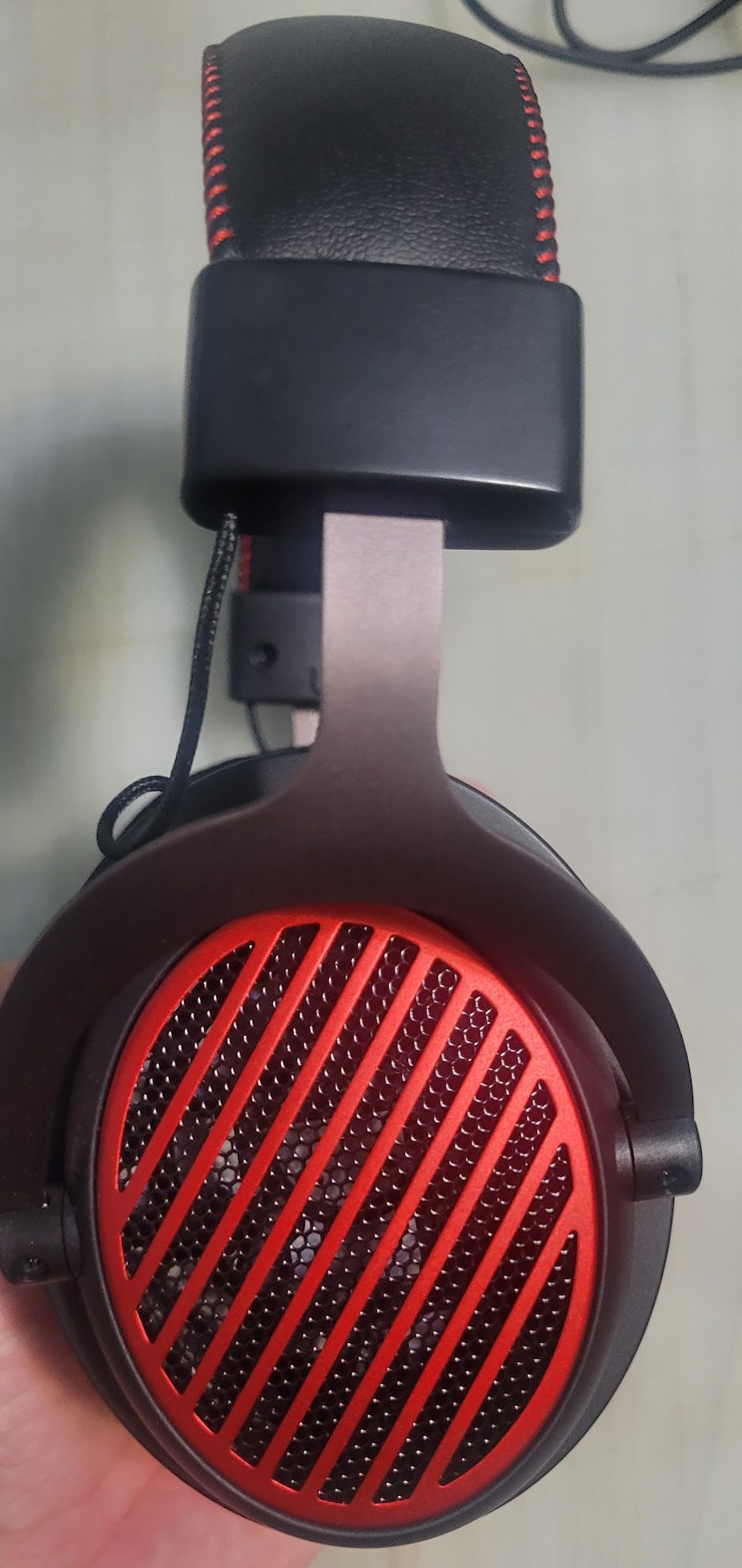 Redragon H389 Wired Gaming Headset with Mic, 50mm Drivers RGB Light Gaming Headphones, 3D Stereo Sound, Soft Memory Earmuffs & Artificial Leather Design for PC, PS4/5, Switch, Xbox. Black - Customer Photo 1