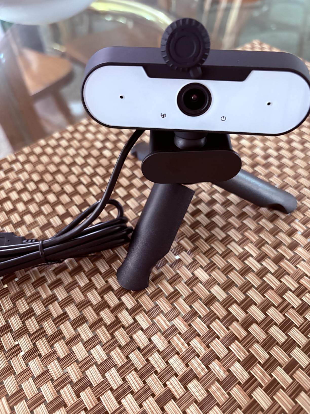 USB HD 1080P Video Webcam and Wide Angle Camera with Built-in Microphone and Rotatable Tripod,for Laptop Computer or Desktop PC,Great for Live Streaming.Calls.Video Conferencing(Black) - Customer Photo 1