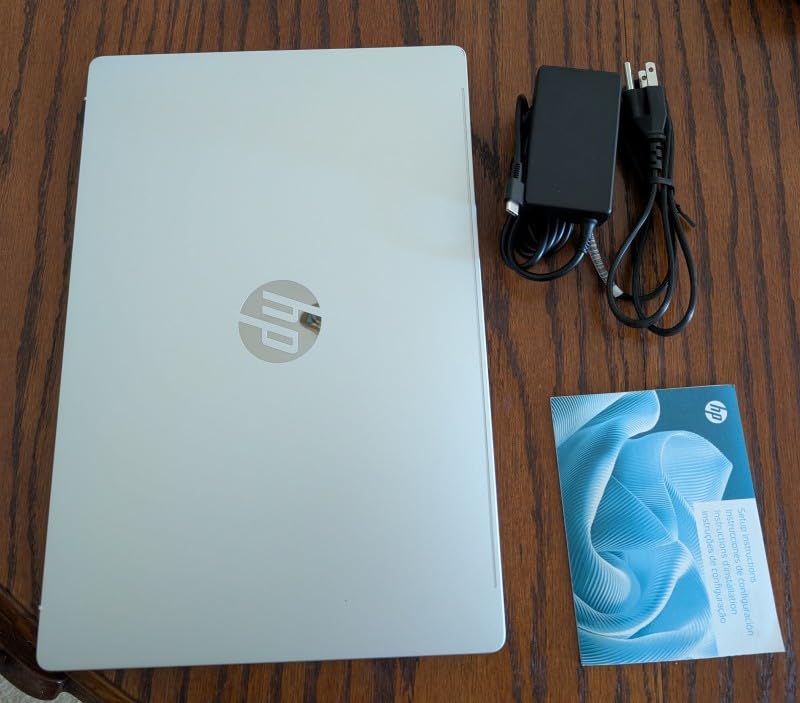HP OmniBook 5 16 inch Next Gen AI PC, 2K Touchscreen, Snapdragon X Plus X1P-42-100, 16 GB RAM, 512 GB SSD, Qualcomm Adreno GPU, Windows 11 Home, Copilot+ PC, Glacier Silver, 16-fb0000nr - Customer Photo 2
