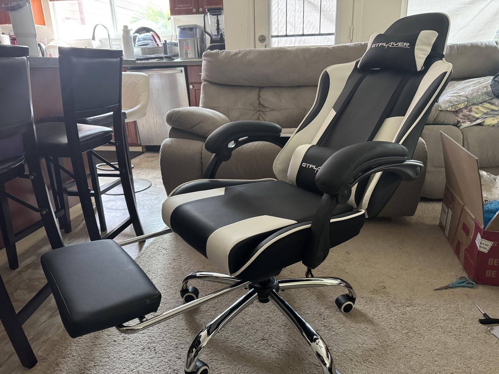 GTPLAYER Gaming Chair, Computer Chair with Footrest and Lumbar Support, Height Adjustable Game Chair with 360°-Swivel Seat and Headrest and for Office or Gaming (Snow White) - Customer Photo 2