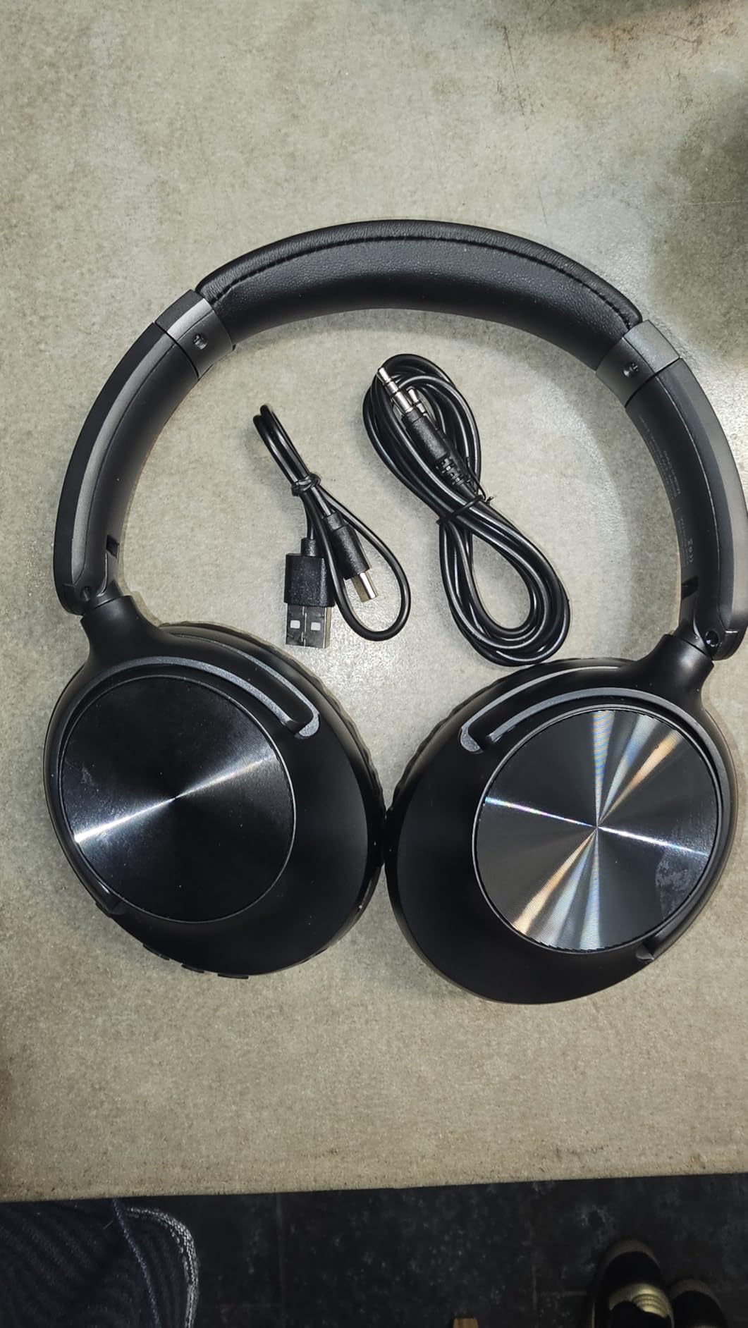 TAGRY Hybrid Active Noise Cancelling Headphones 100H Playtime Wireless Bluetooth Over Ear Headphone with Fast Charging Hi-Res Audio Comfort Earcups Headsets for Home Travel Office Phone PC Black - Customer Photo 3