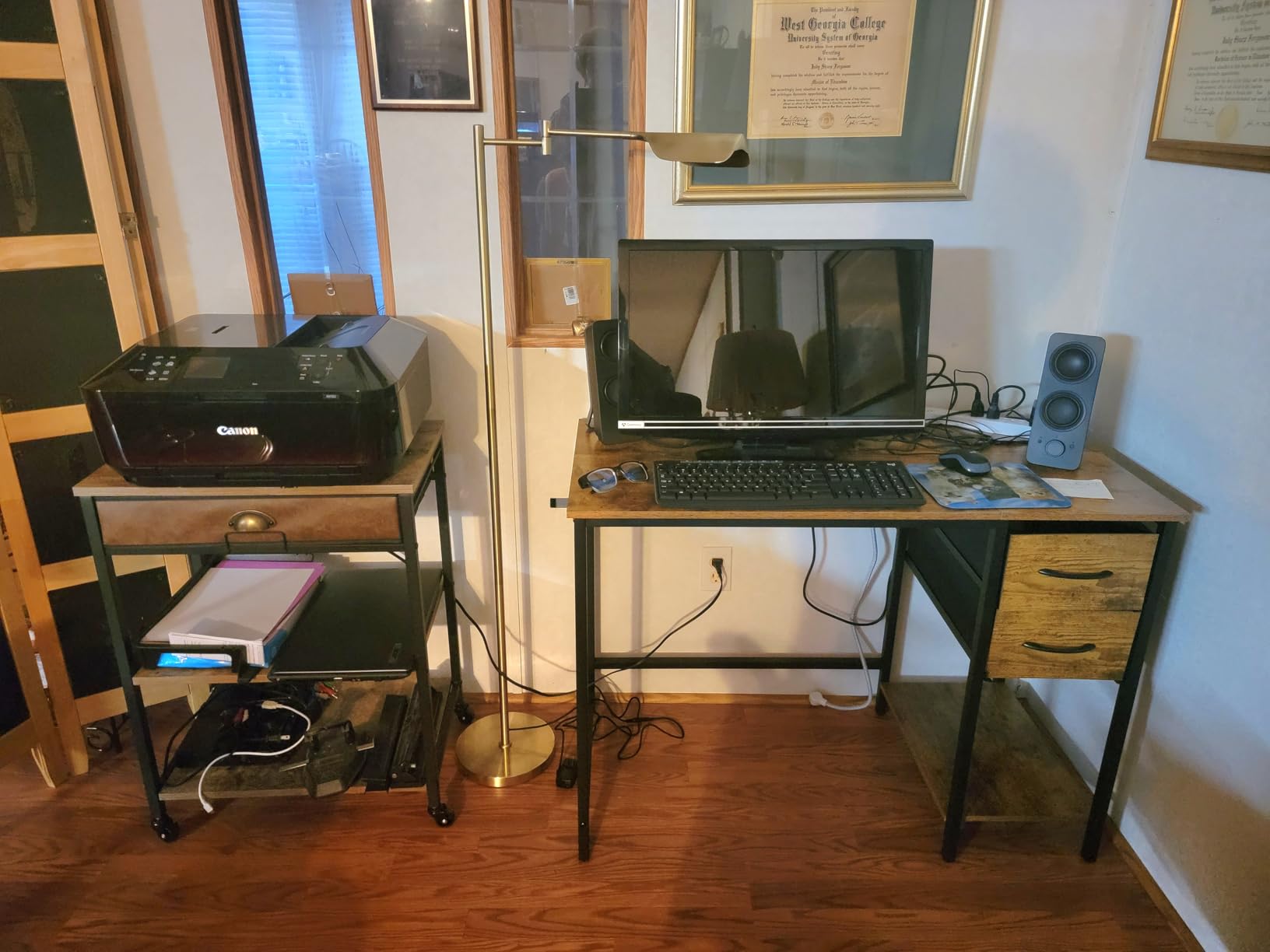 CubiCubi Computer Desk with 2 Drawers, 40 Inch Small Home Office Desk with Storage Study Writing Table, Modern Black - Customer Photo 1