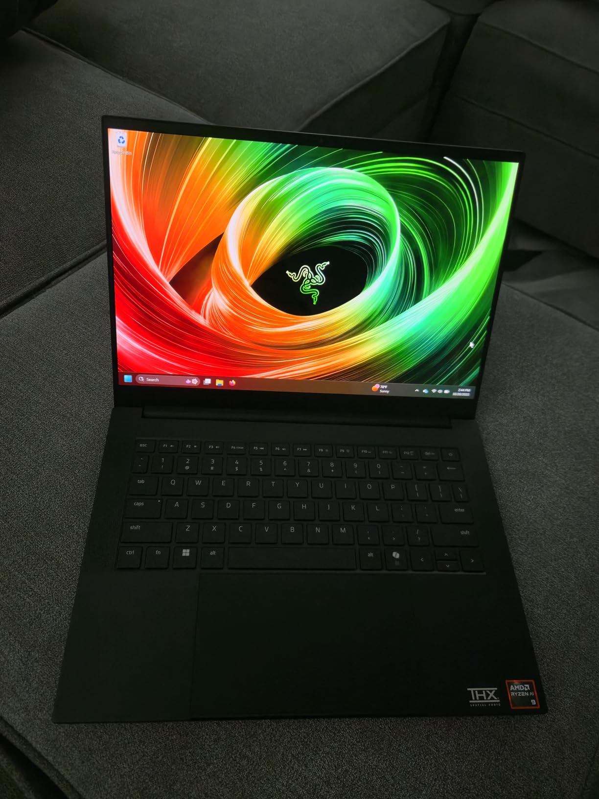 Razer Blade 14 (2025) Gaming Laptop: NVIDIA GeForce RTX 5060 - AMD Ryzen AI 9 365 CPU - 3K 120Hz OLED Display - 16GB LPDDR5X RAM - 1TB SSD - Thin & Lightweight - Chroma RGB - Windows - Black - Customer Photo 3