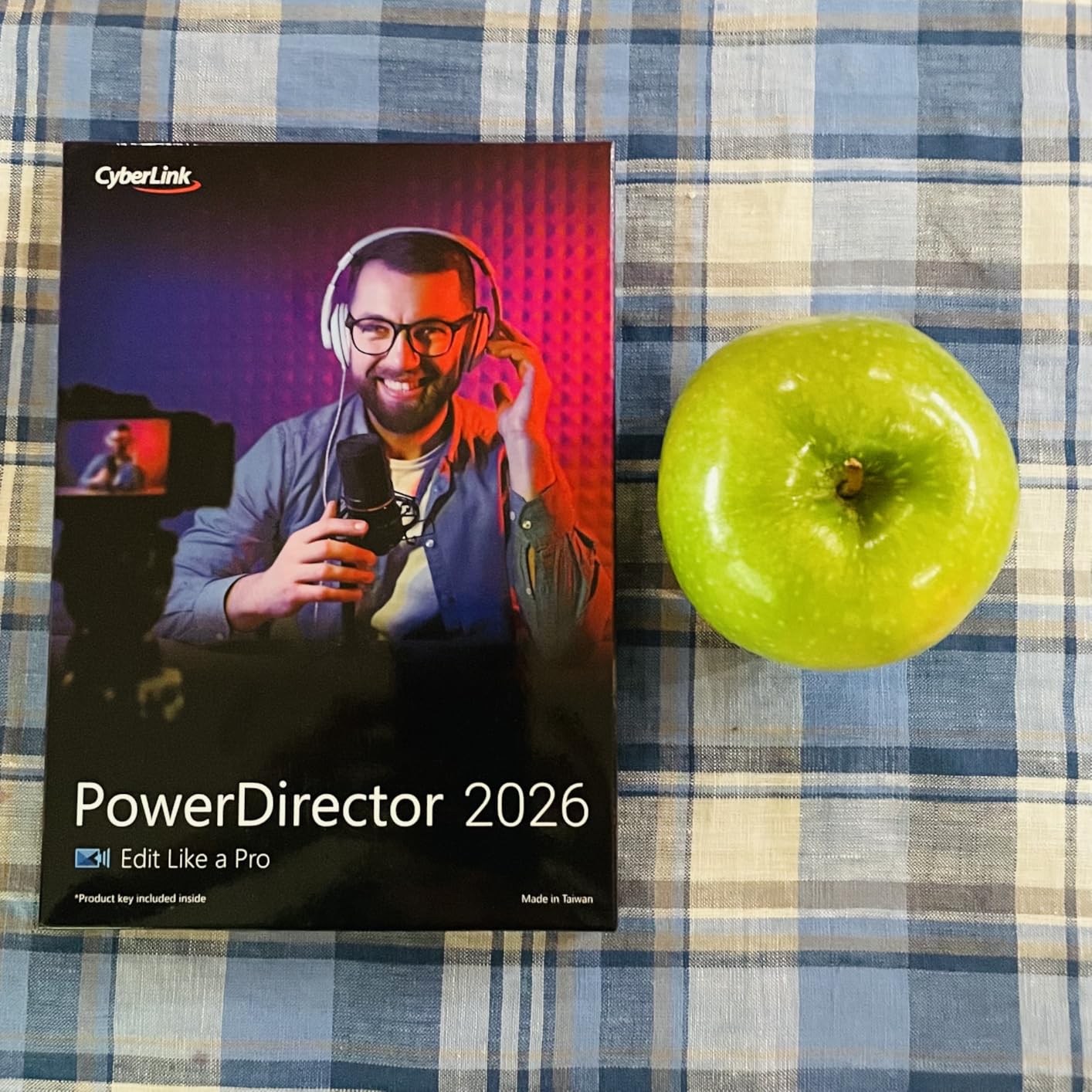 CyberLink PowerDirector 2026 | Easily Create Videos Like a Pro | Intuitive AI Video Editing | Visual Effects, Slideshow Maker & Screen Recorder | Box with Download Code - Customer Photo 2
