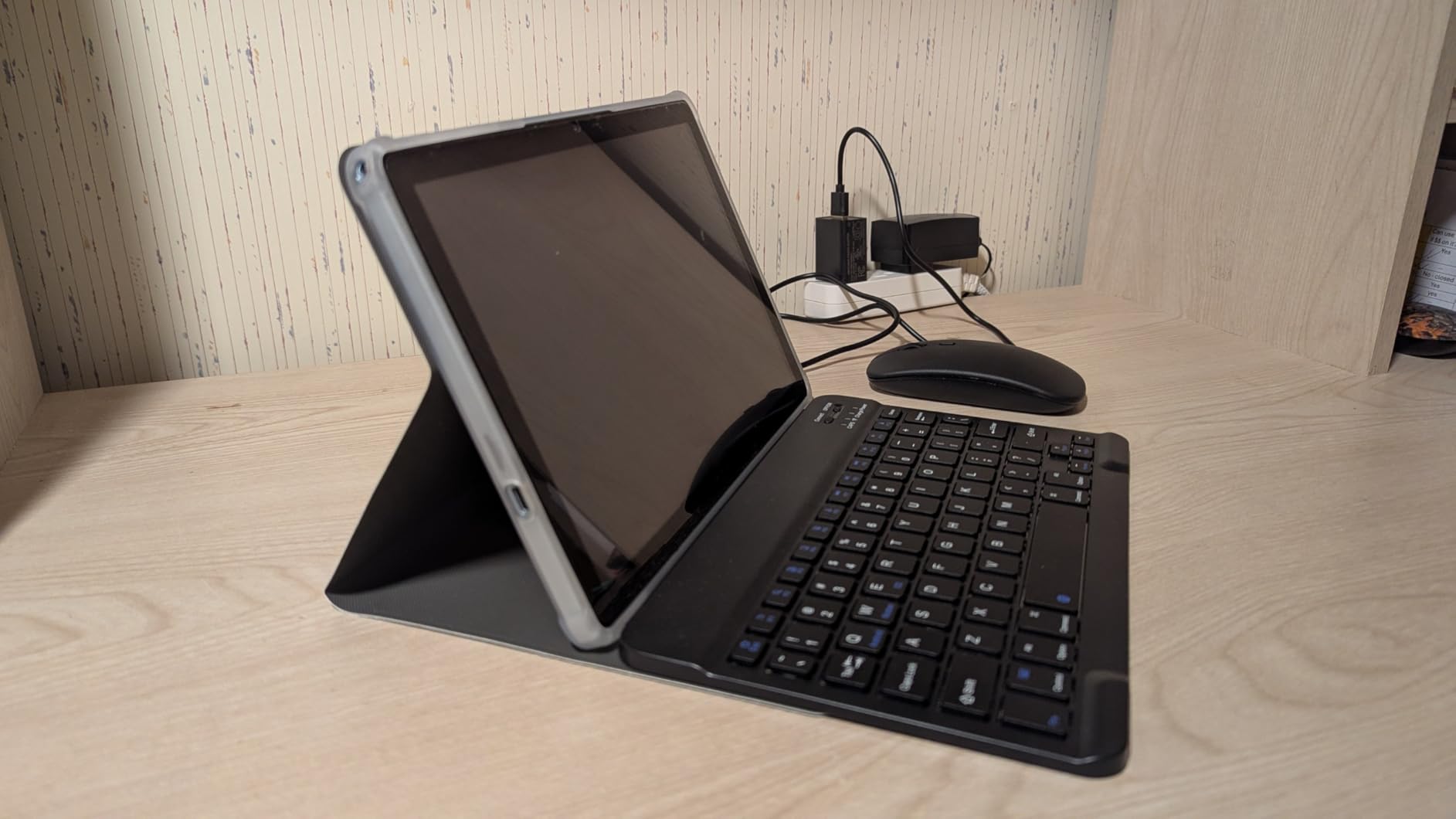 2025 Upgraded Android 15 Tablet 10.1 Inch Octa-Core Tablets with Keyboard Mouse, 22GB+128GB+1TB Expand, 8000mAh Large Battery,1280x800 IPS HD Touch Screen, Widevine L1, 5G WiFi, GPS-Metal Grey - Customer Photo 2