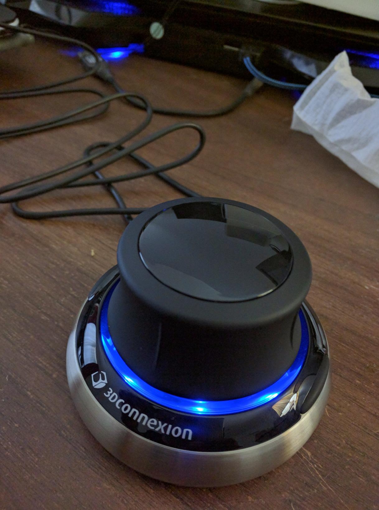 3Dconnexion 3DX-700028 SpaceNavigator 3D Mouse customer photo 1