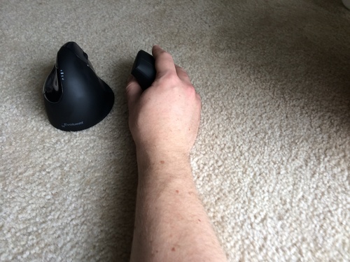 Anker 2.4G Wireless Vertical Ergonomic Optical Mouse for Work, Multi-Device Connectivity, 800/1200/1600 DPI, 5 Buttons for Laptop, Desktop, PC - Black customer photo 1