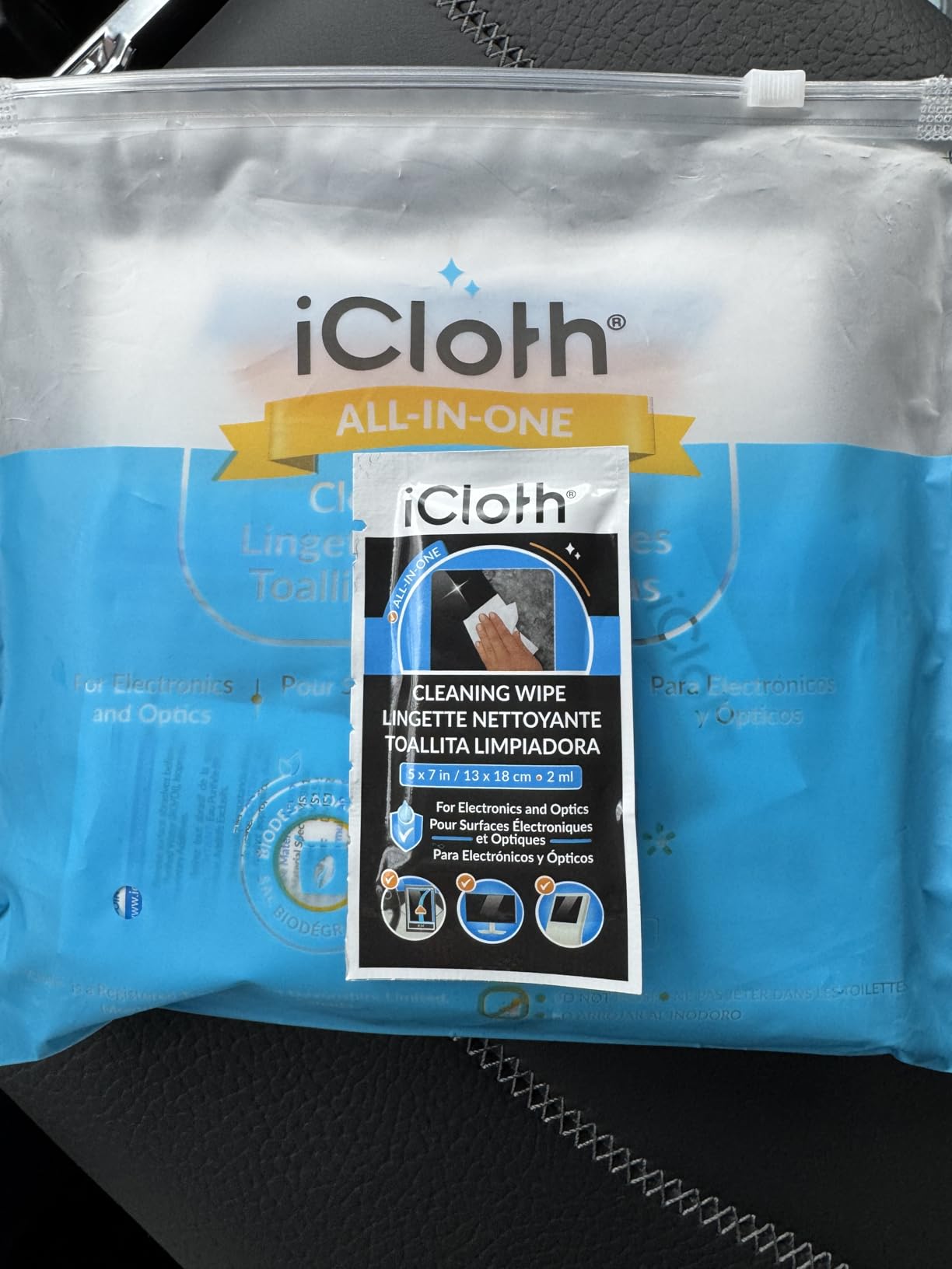 iCloth Screen Cleaner Wipes Individually Wrapped Travel Size Streak-Free (24 Large Wipes) customer photo 1