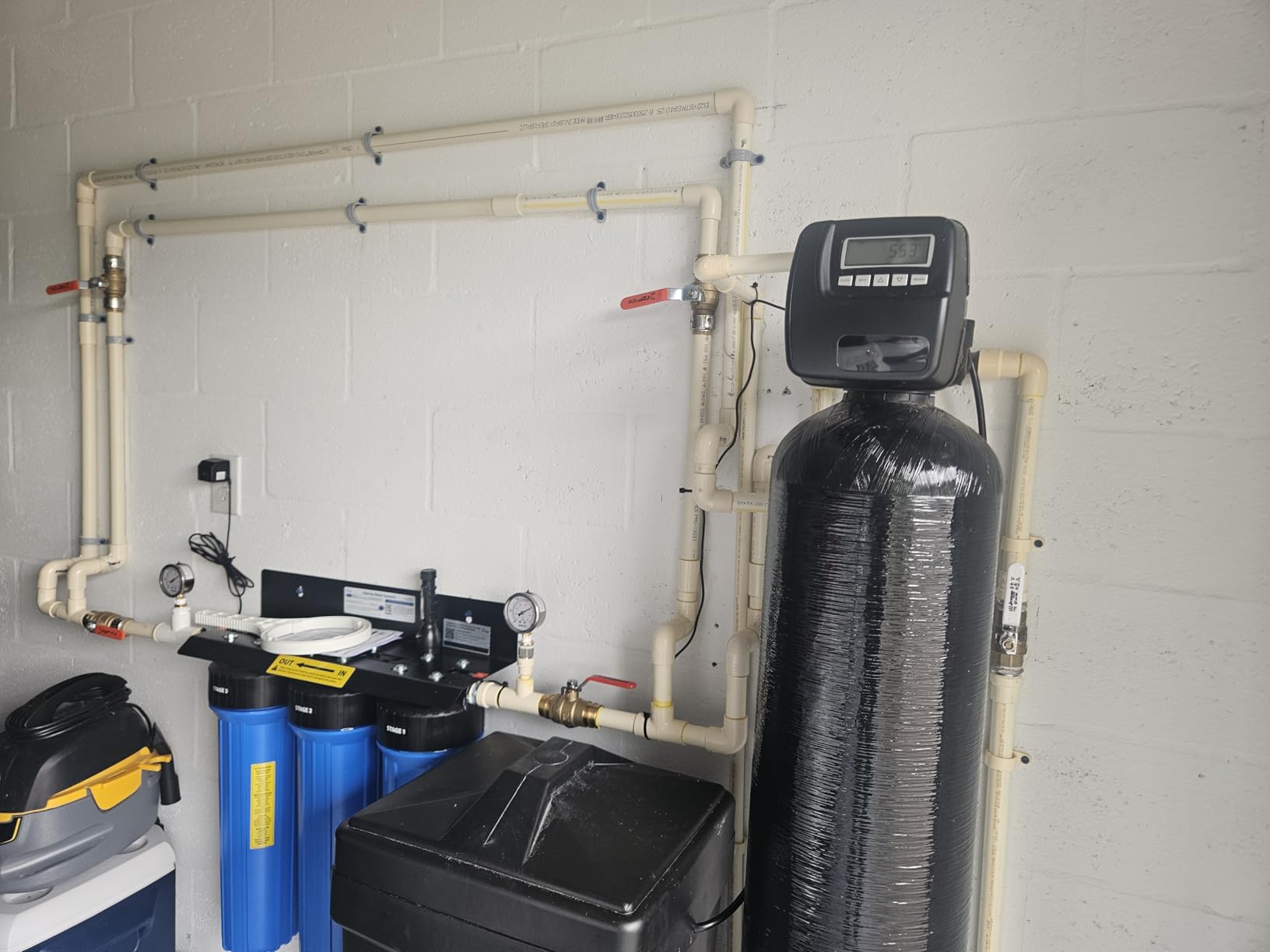 iSpring Whole House Water Filter System, Reduces Iron, Manganese, Chlorine, Sediment, Taste, and Odor, 3-Stage Iron Filter Whole House, Model: WGB32BM customer photo 2