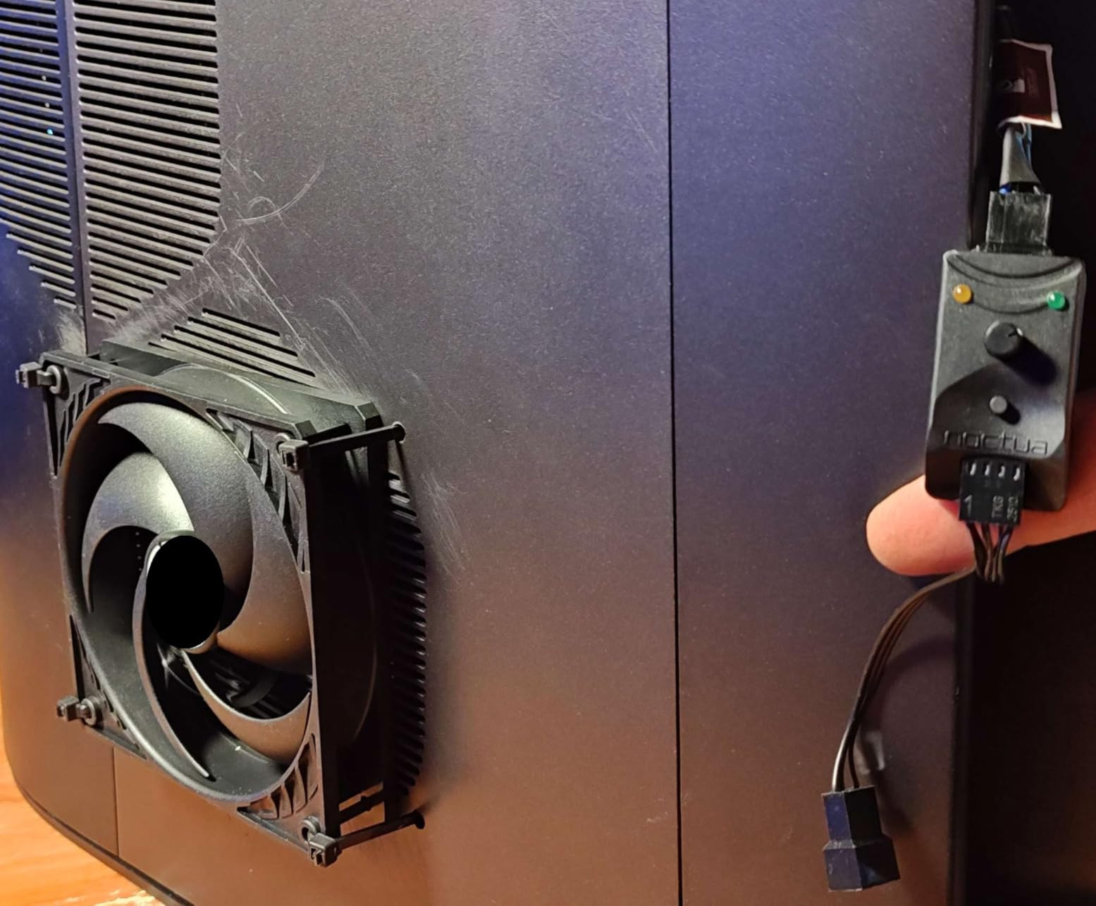 Noctua NA-FC1, Compact PWM 4-Pin Manual Fan Speed Controller customer photo 2
