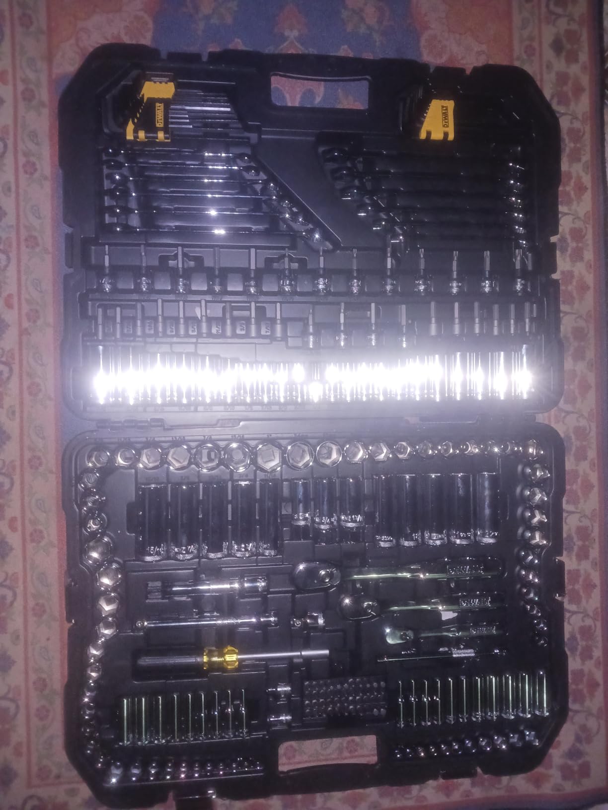 DEWALT Mechanic Tool Set, 247-Piece, 1/4 in., 3/8 in. and 1/2 in. Drive, SAE, Ratchets, Sockets, Hex Keys, Combination Wrenches, Polish Chrome Finish (DWMT81535) customer photo 2