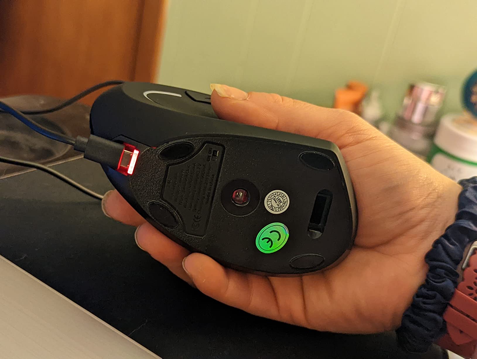 Lekvey Ergonomic Mouse, Rechargeable Vertical Wireless Mouse, Comfort Grip | Long Battery Life, USB-C Charging, Quiet Click, Carpal Tunnel Support, 2.4G Wireless, 3DPI 800/1200/1600, for Laptop, Mac, PC customer photo 2