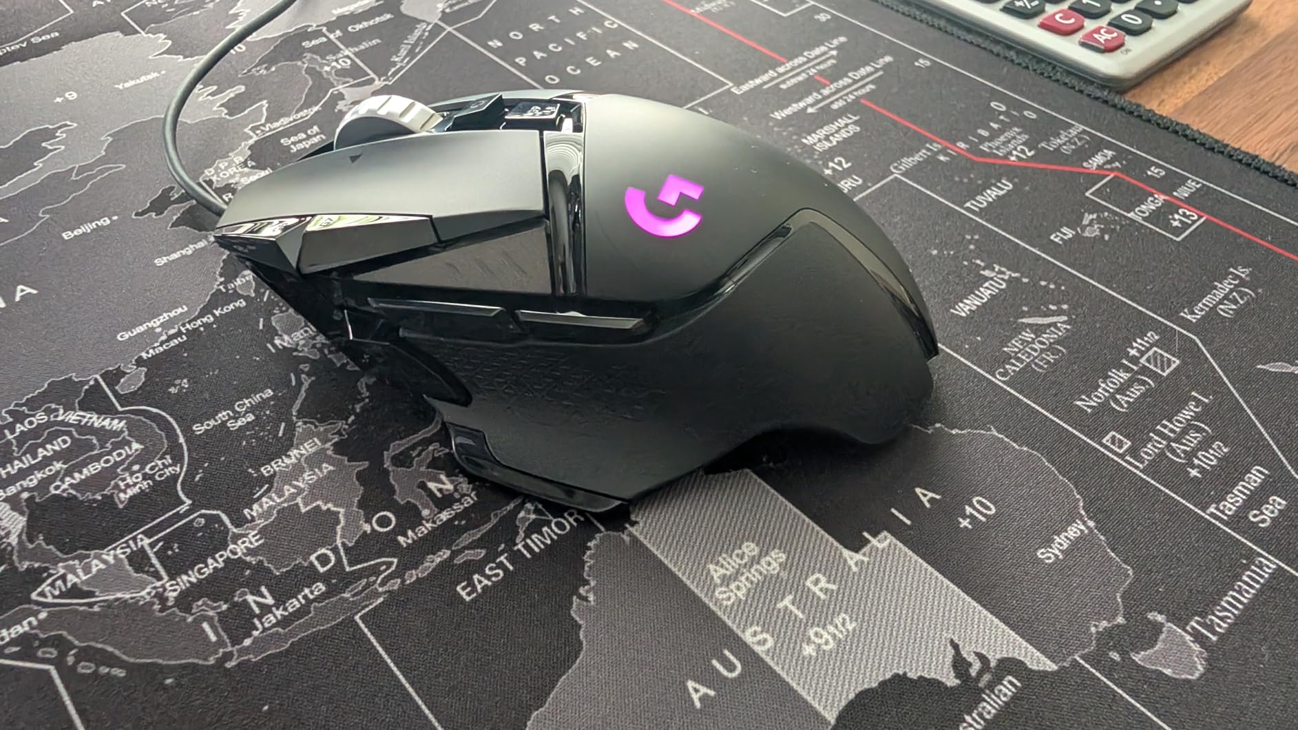Logitech G502 Hero High Performance Wired Gaming Mouse, Hero 25K Sensor, 25,600 DPI, RGB, Adjustable Weights, 11 Programmable Buttons, On-Board Memory, PC/Mac - Black customer photo 2